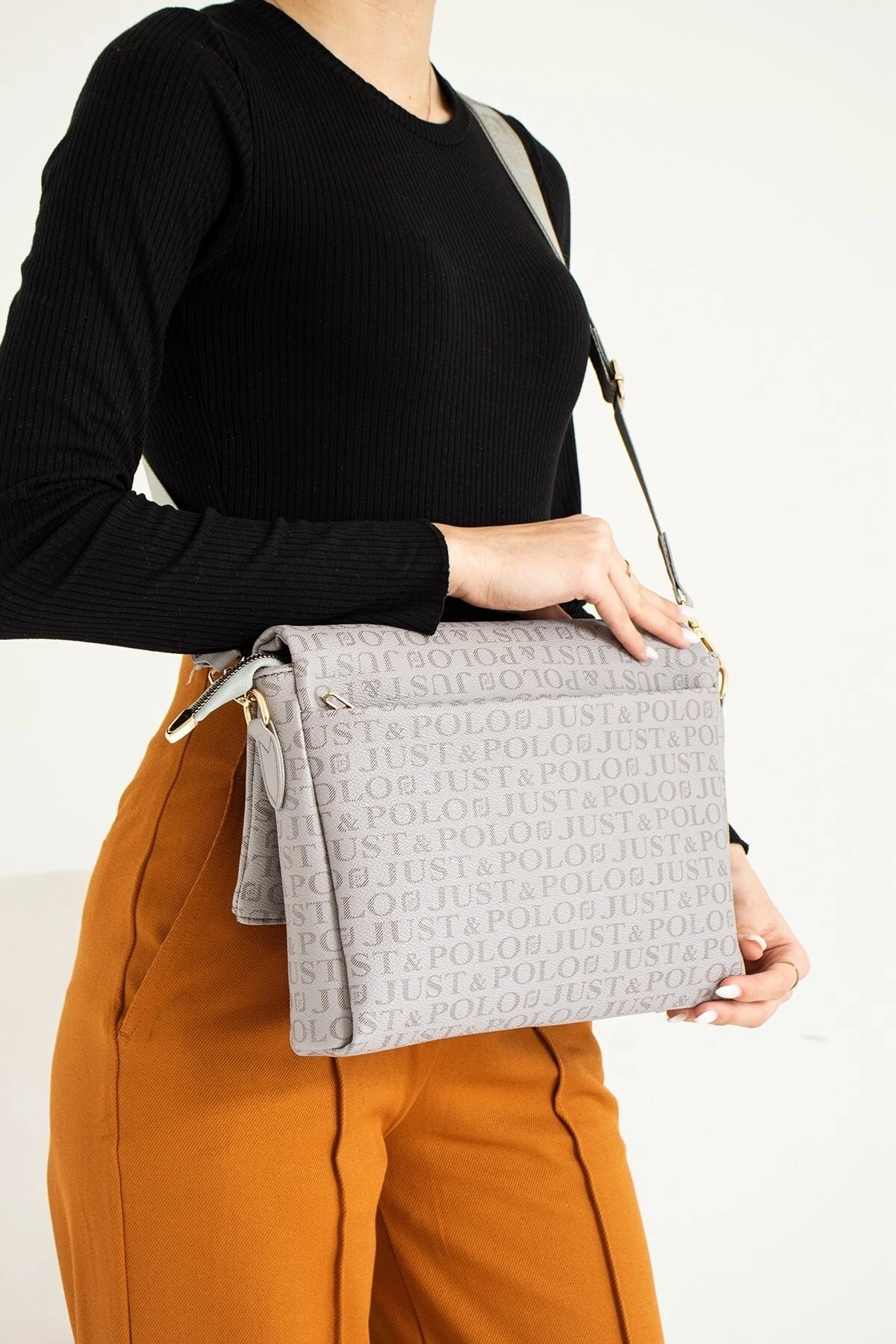 Gri Füme Kadın Büyük Boy 4 Bölmeli Postacı Omuz Çantası 29x20cm Tr4004