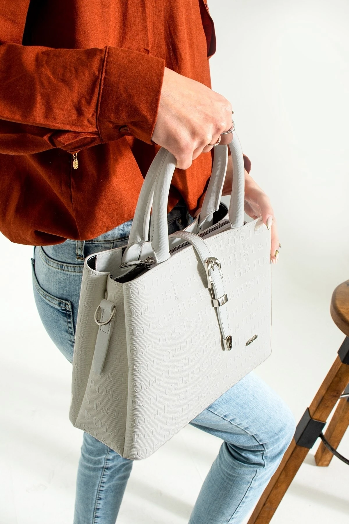 Beyaz Çıtçıt Fermuar Kapama Suni Deri 5 Bölmeli Kadın El Ve Omuz Çantası Tr4091