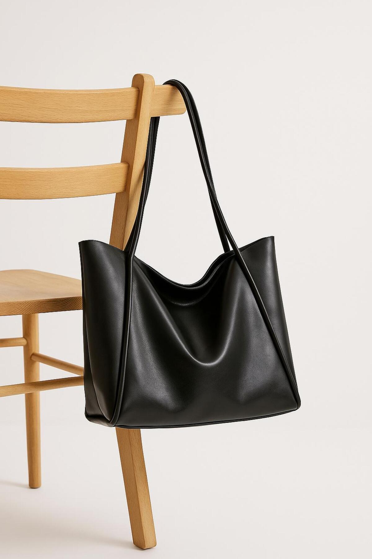 Büyük Boy Vintage Yumuşak Deri Salaş Model Geniş Hacimli Siyah Kadın Omuz Çanta Kol Çantası