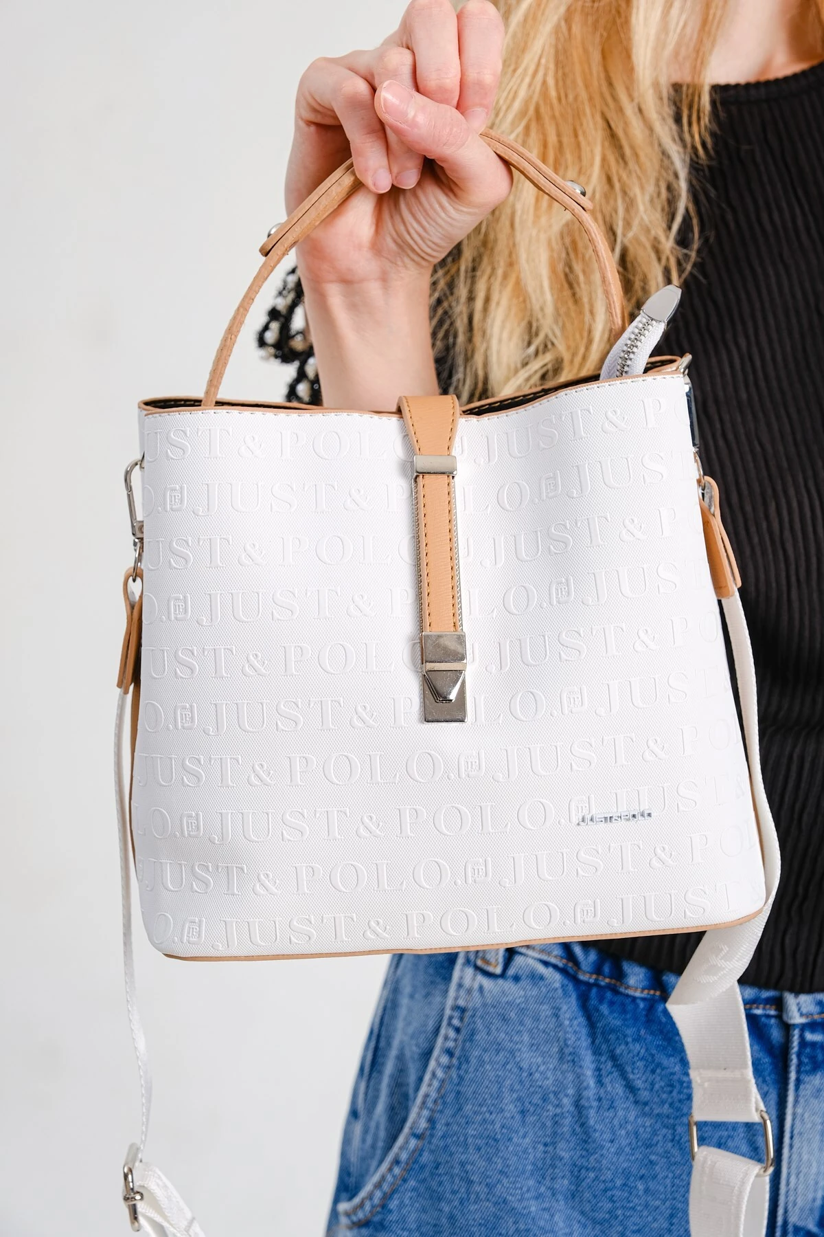 Baskı Desenli Su Geçirmez 3 Gözlü Kadın Omuz Çantası Beyaz Taba 22x20cm Pbu4002