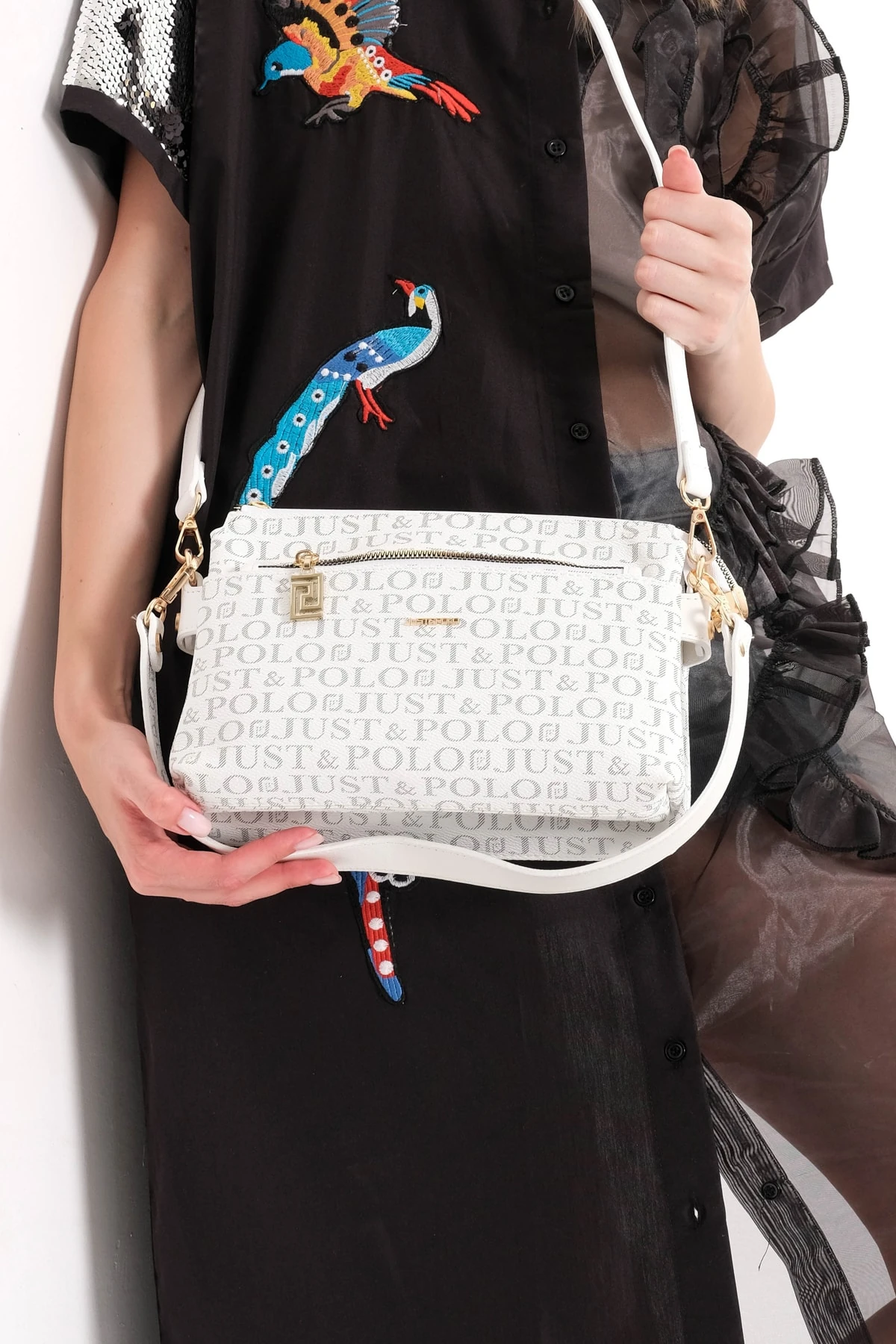 Beyaz Kadın Çapraz Askılı Omuz Çantası