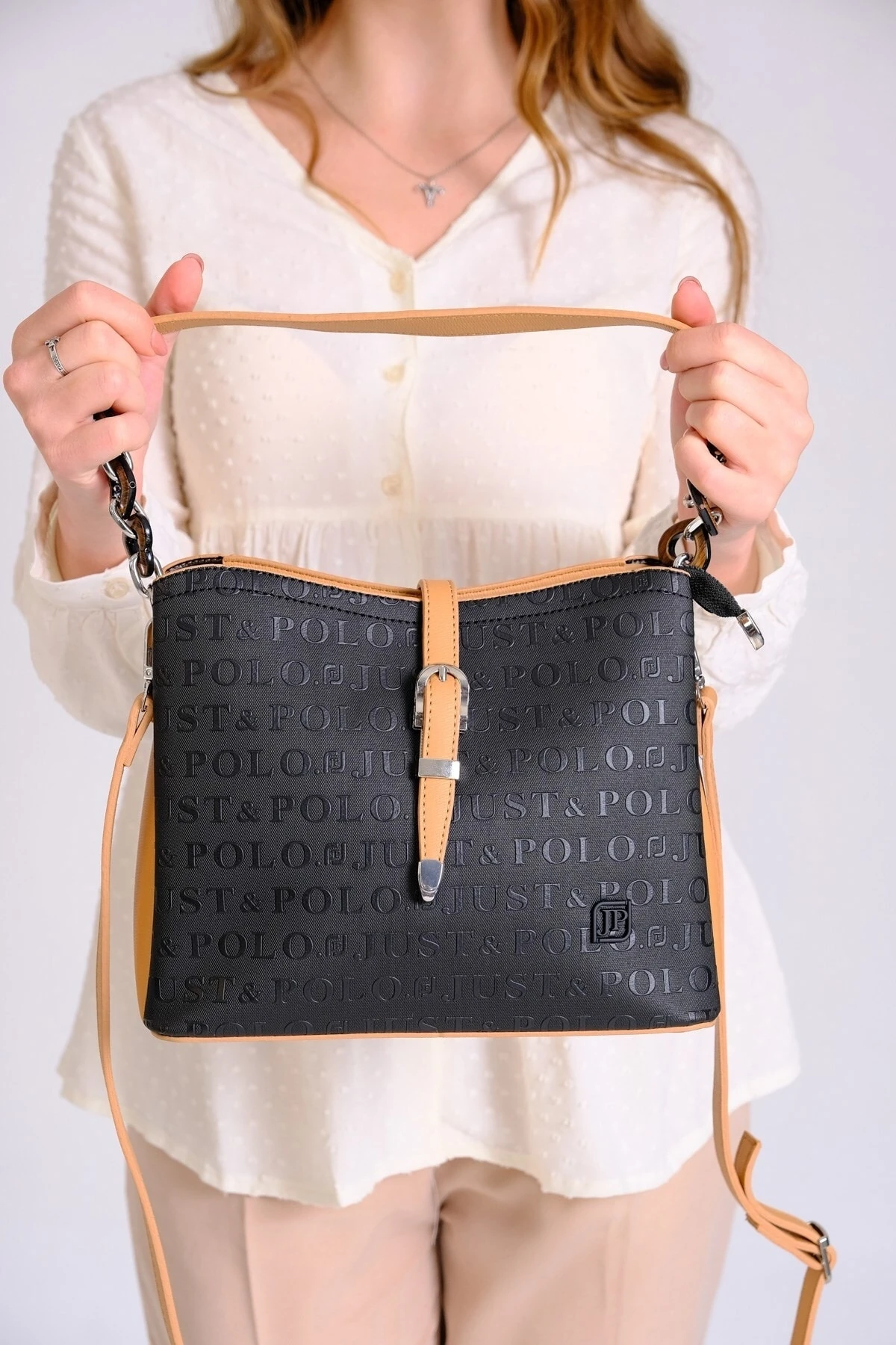 Beyaz 5 Bölmeli Kadın El & Omuz Çantası 24x19cm Tr4014