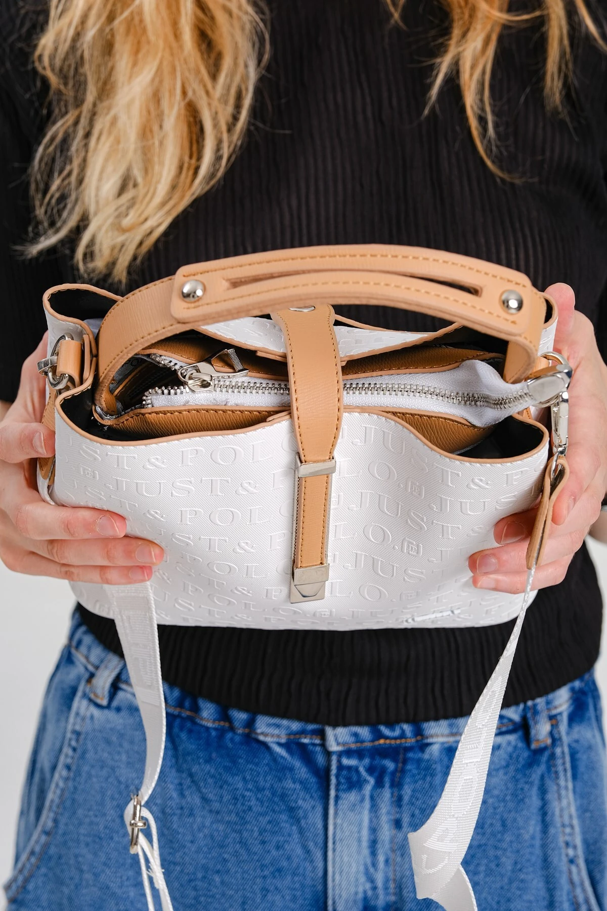 Baskı Desenli Su Geçirmez 3 Gözlü Kadın Omuz Çantası Beyaz Taba 22x20cm Pbu4002