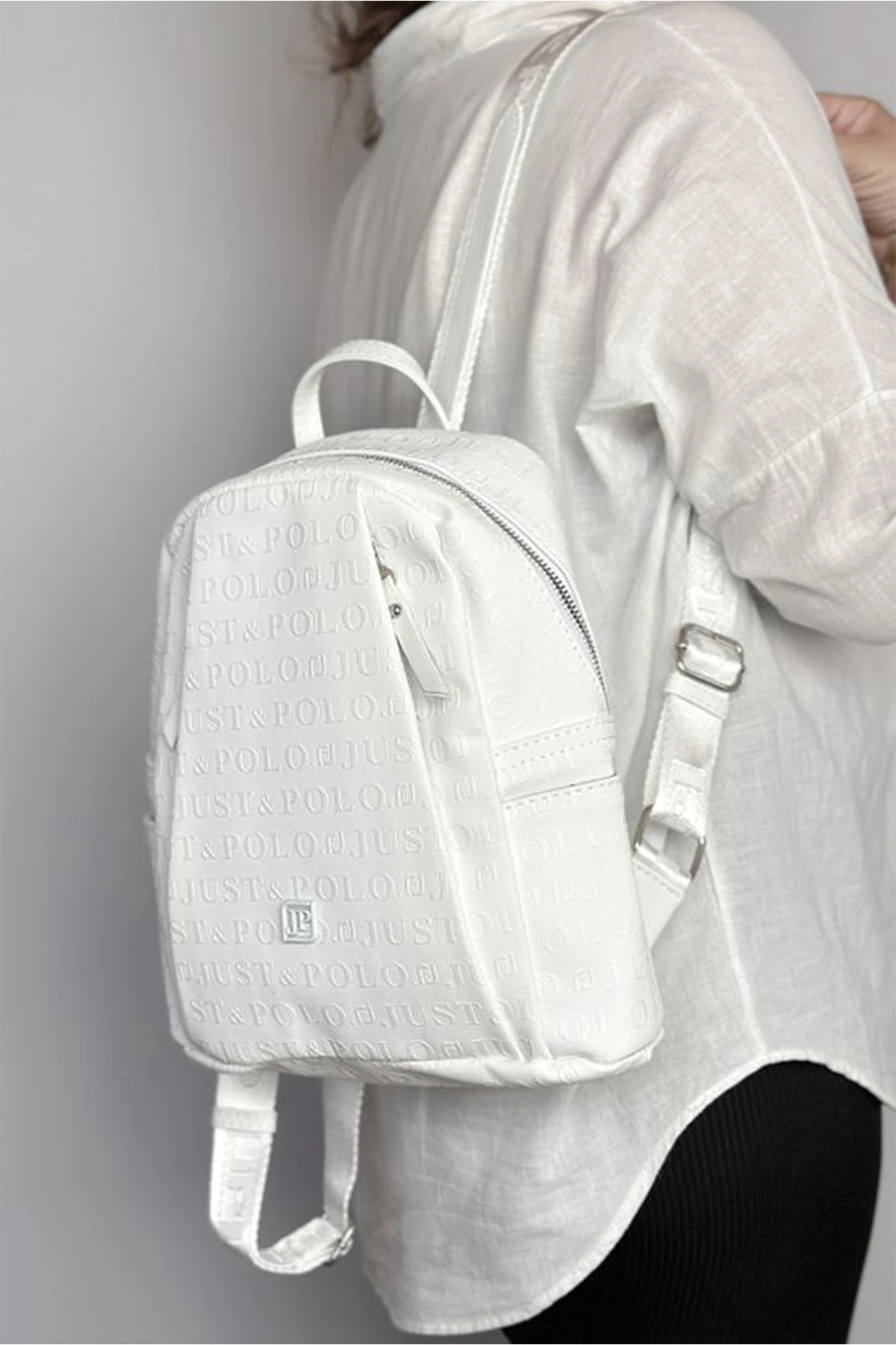 Ayarlanabilir Askılı 9 Gözlü Orta Boy Spor Model Kadın Sırt Çantası Beyaz PBU4040