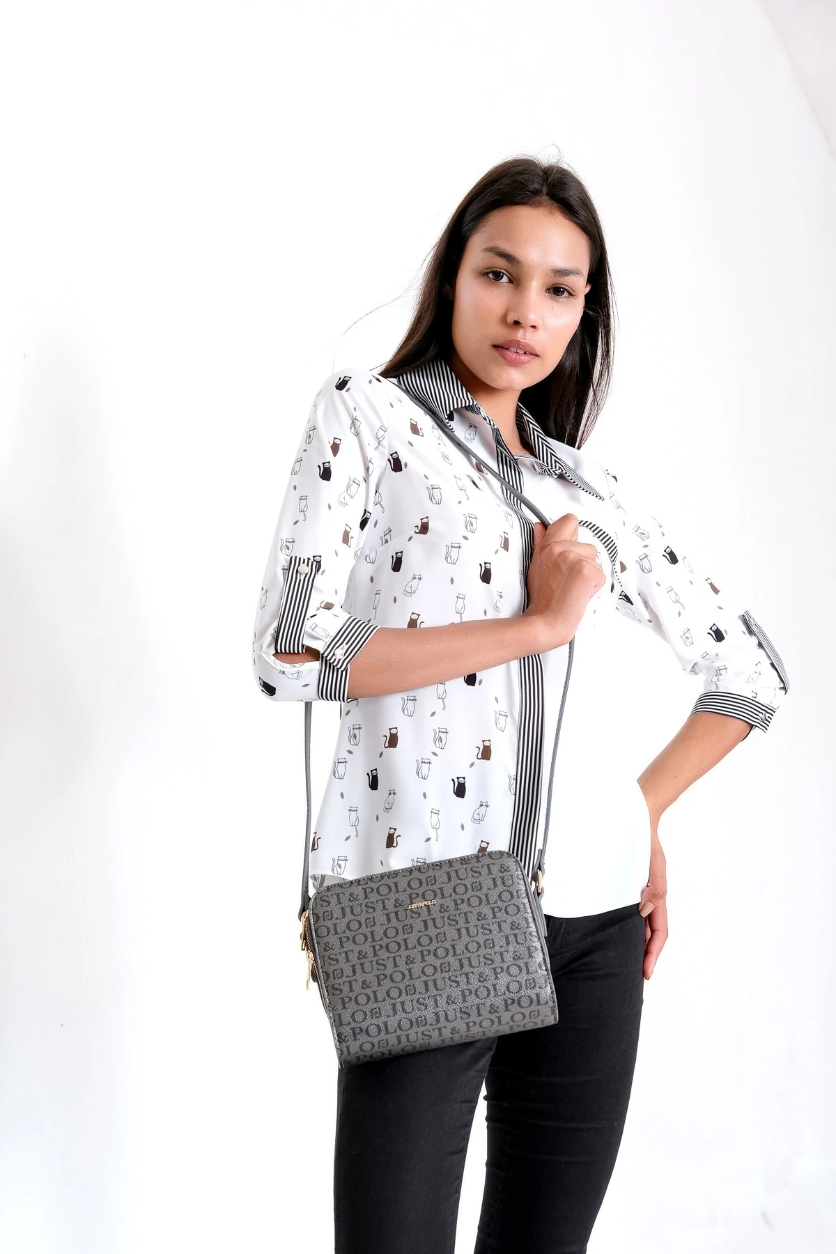 Gri Kadın Desenli Mini Boy Omuz Çantası