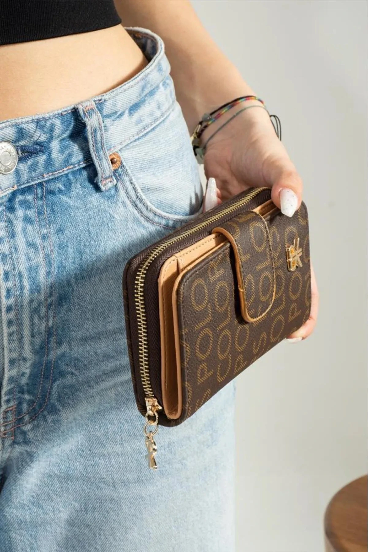 Kadın Bol Kartlıklı Bozuk Para ve Kağıt Para Bölmeli Çok Bölmeli Kahverengi Taba Cüzdan Try8011