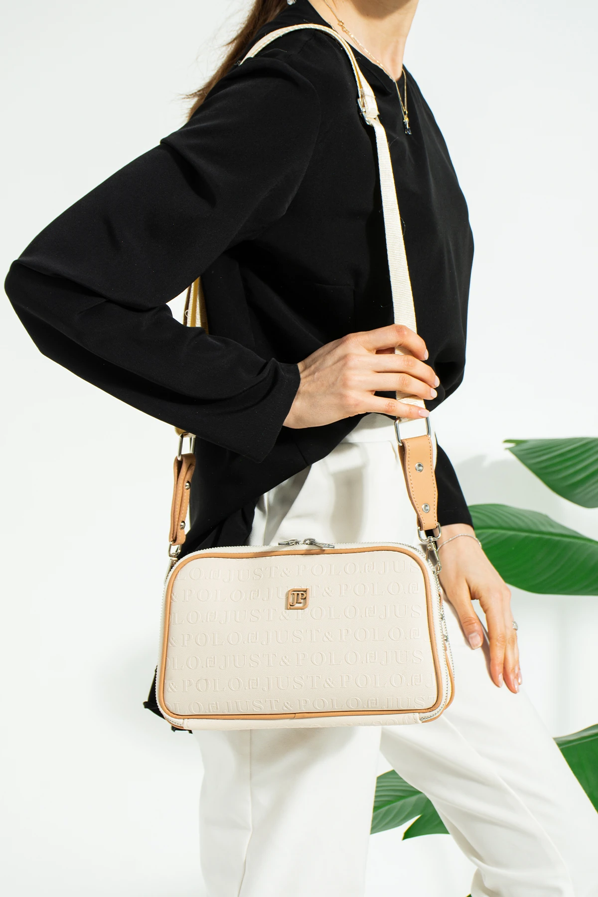 5 Bölmeli Postacı Omuz Çantası