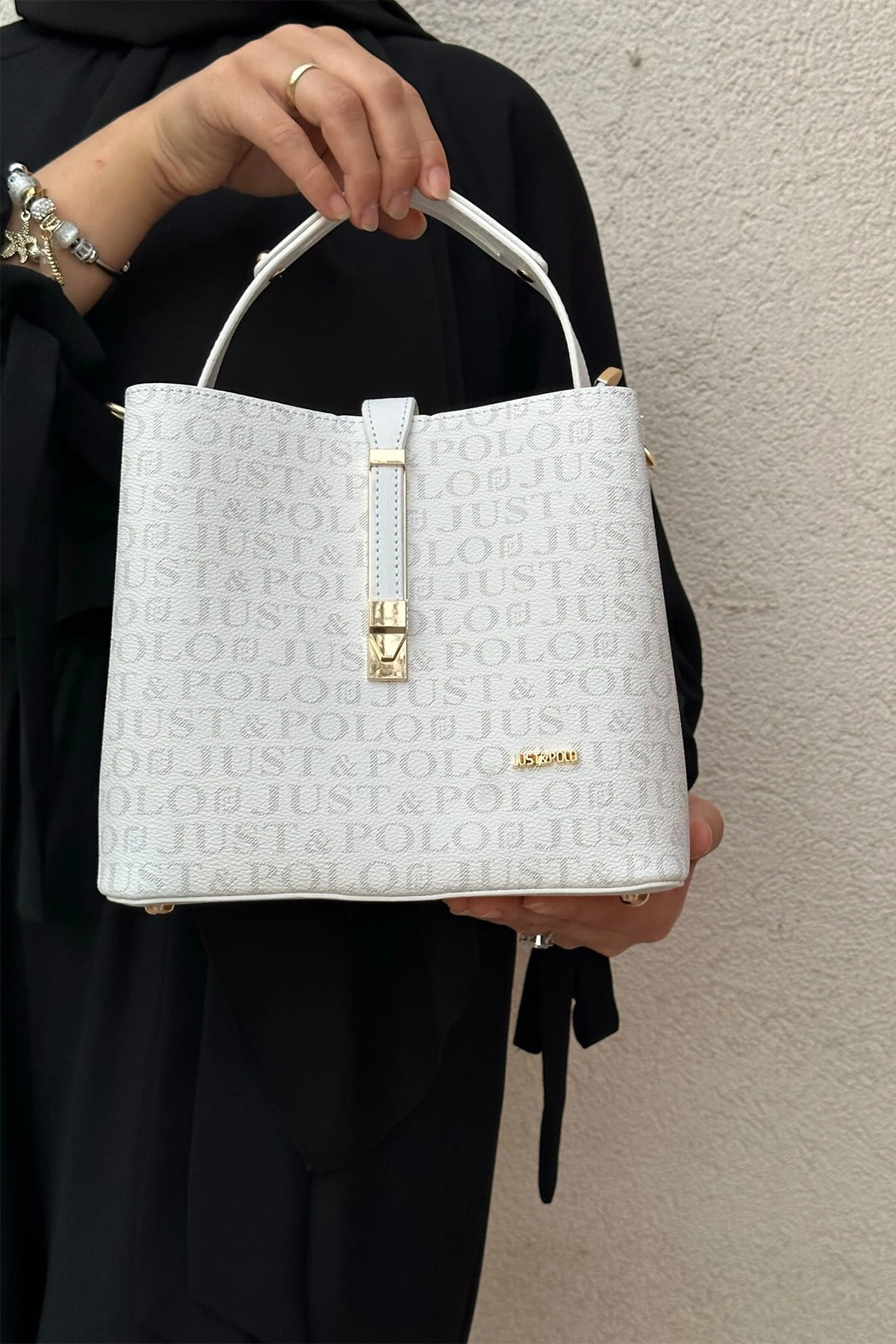 Beyaz Baskı Desenli Su Geçirmez 3 Gözlü Kadın Omuz Çantası 22x20cm PBU4002