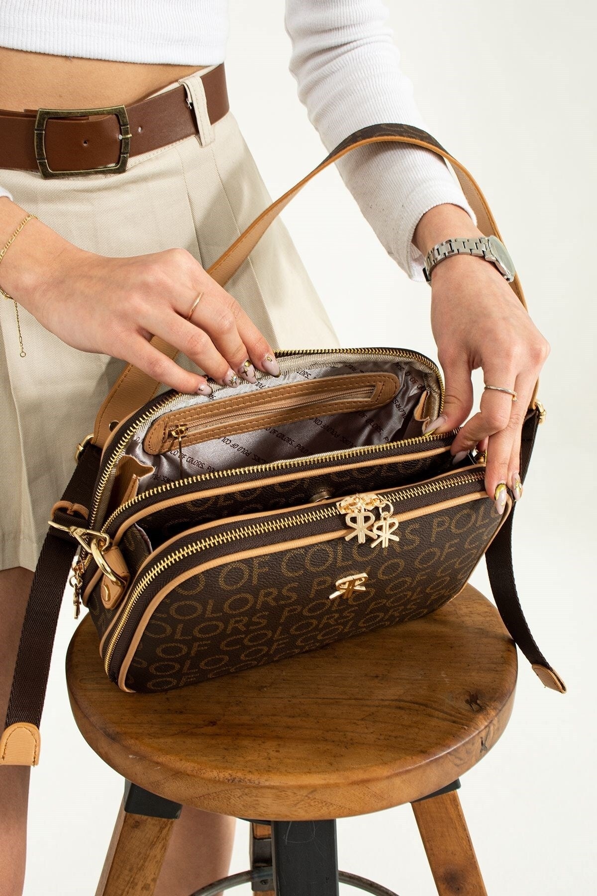 Kadın Kahverengi Taba 5 Bölmeli Ayarlanabilir Uzun Askılı Postacı Omuz Çantası 28x17cm Pbu3011