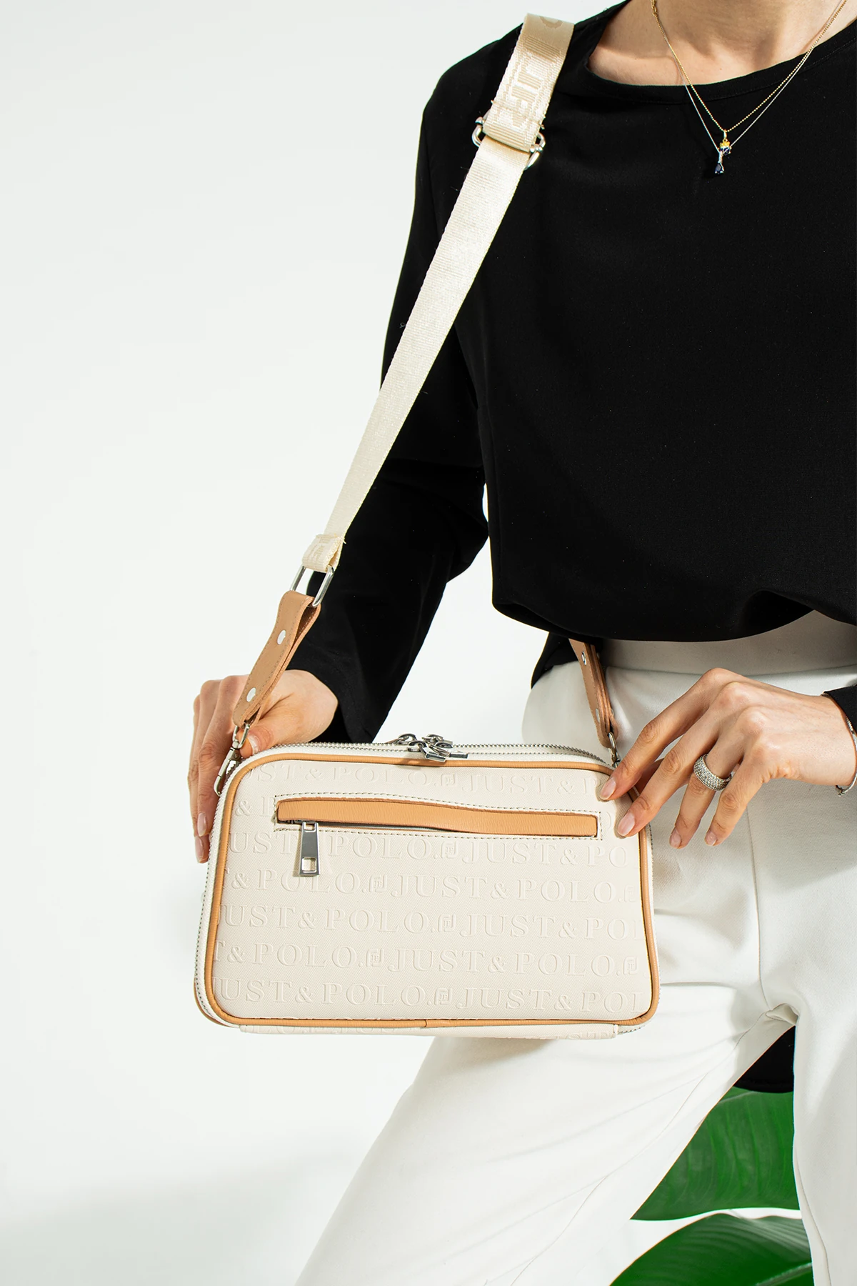 5 Bölmeli Postacı Omuz Çantası