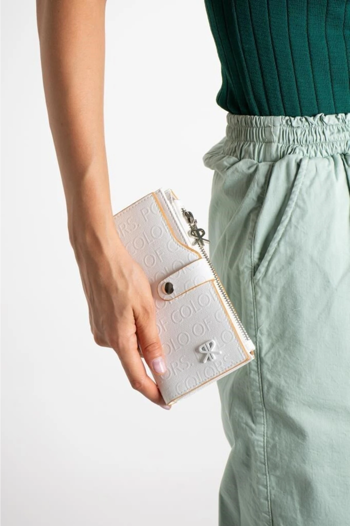 Beyaz Kadın Baskı Desenli Kilit Detaylı Kartlık Cüzdan Pbu8020