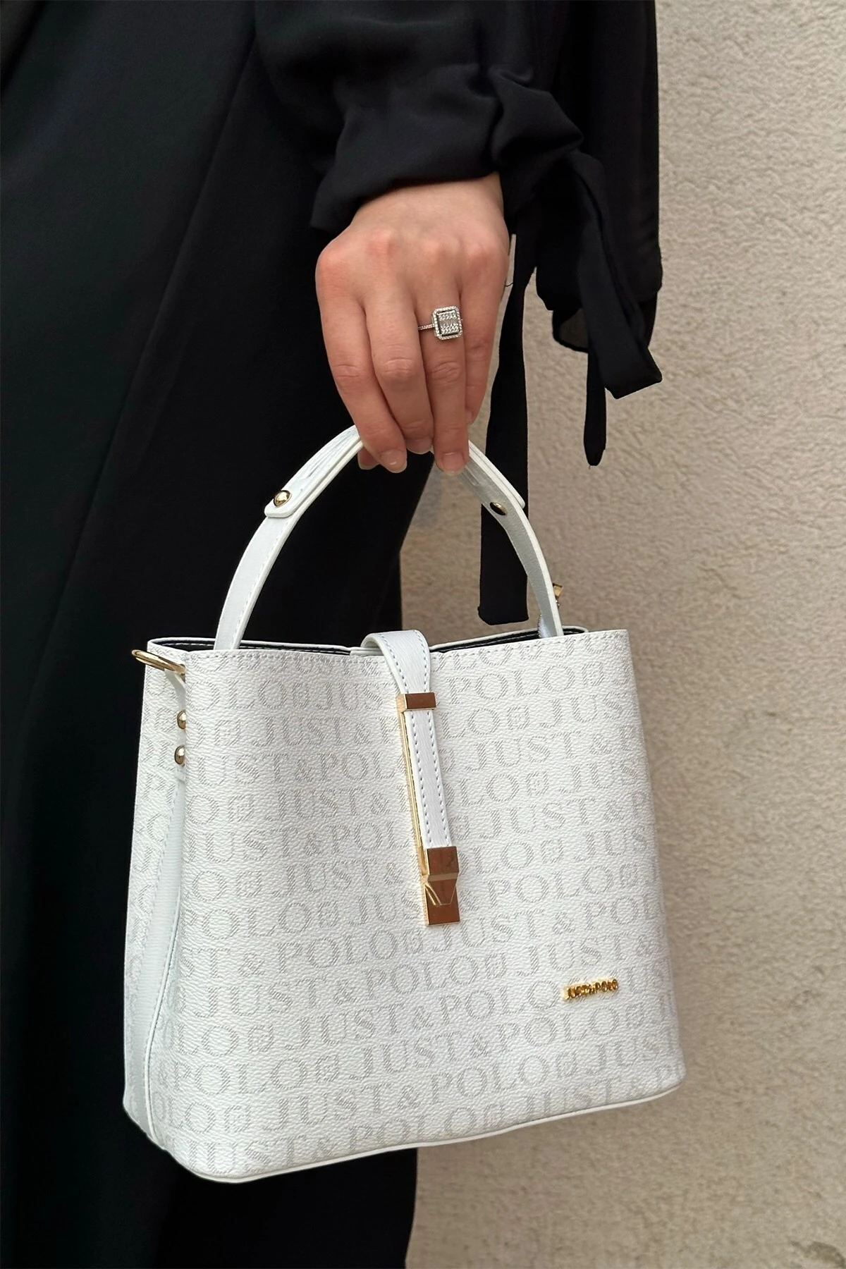 Beyaz Baskı Desenli Su Geçirmez 3 Gözlü Kadın Omuz Çantası 22x20cm PBU4002