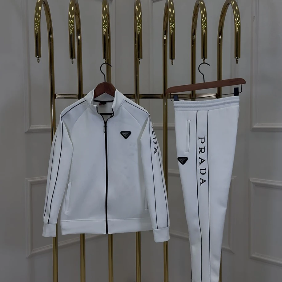 Prada Eşofman Takımı Beyaz