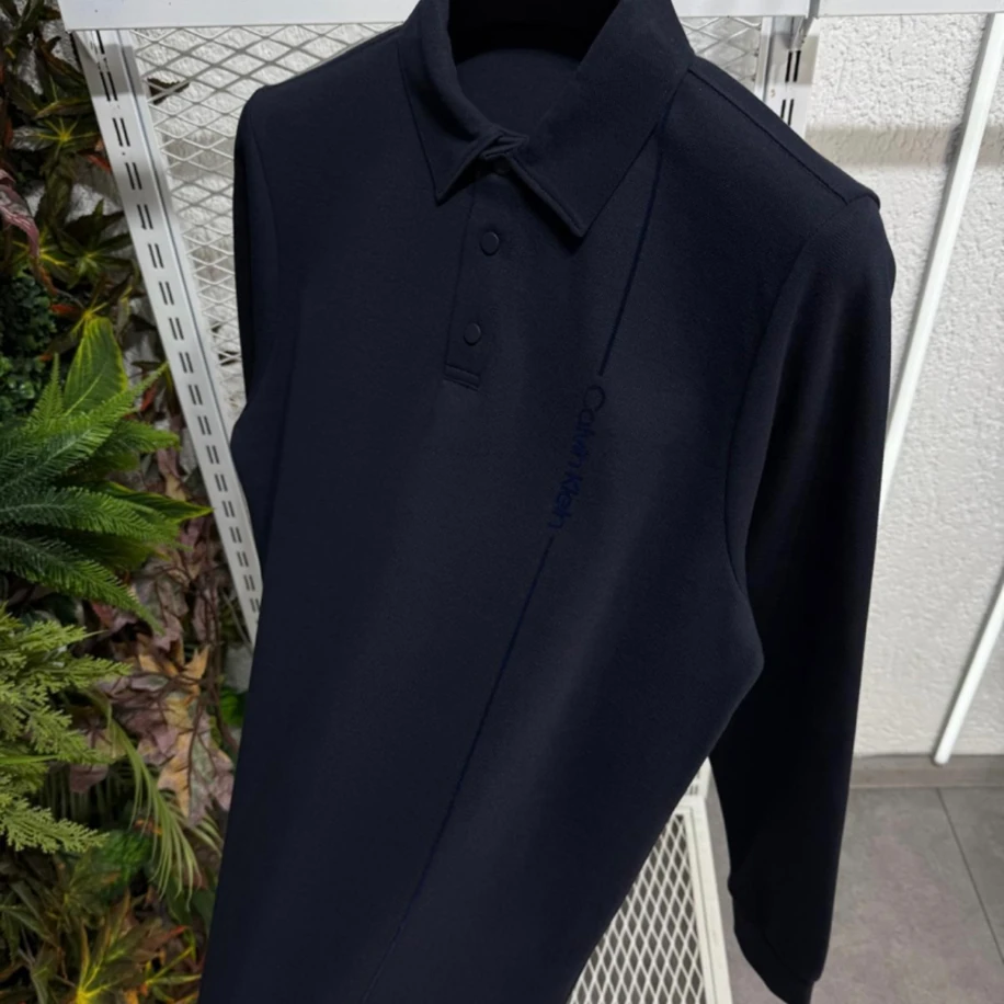 Calvin Klein Lacivert Yakalı