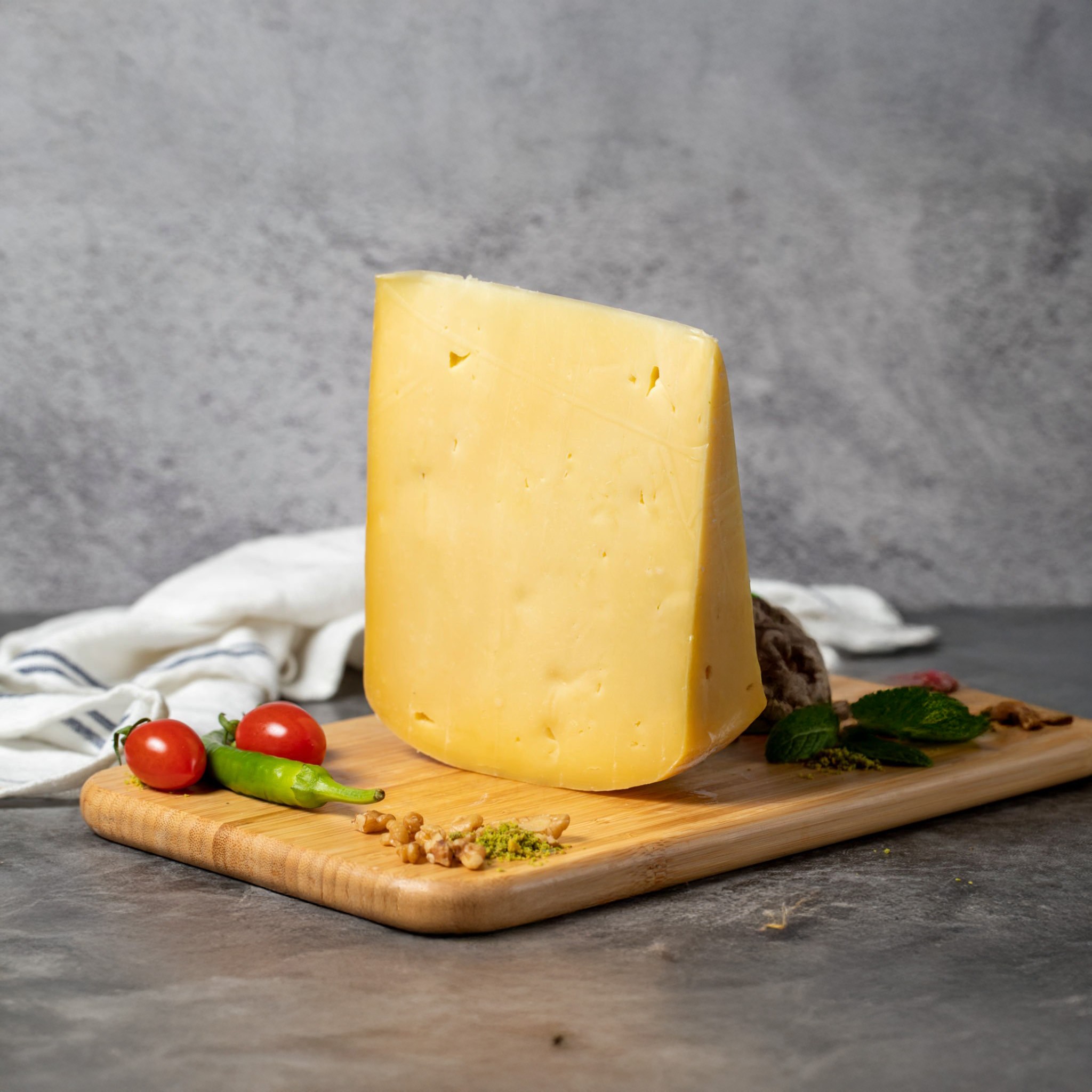 2 Yıl Olgunlaştırılmış Kars Eski Kaşar Peyniri (200g)
