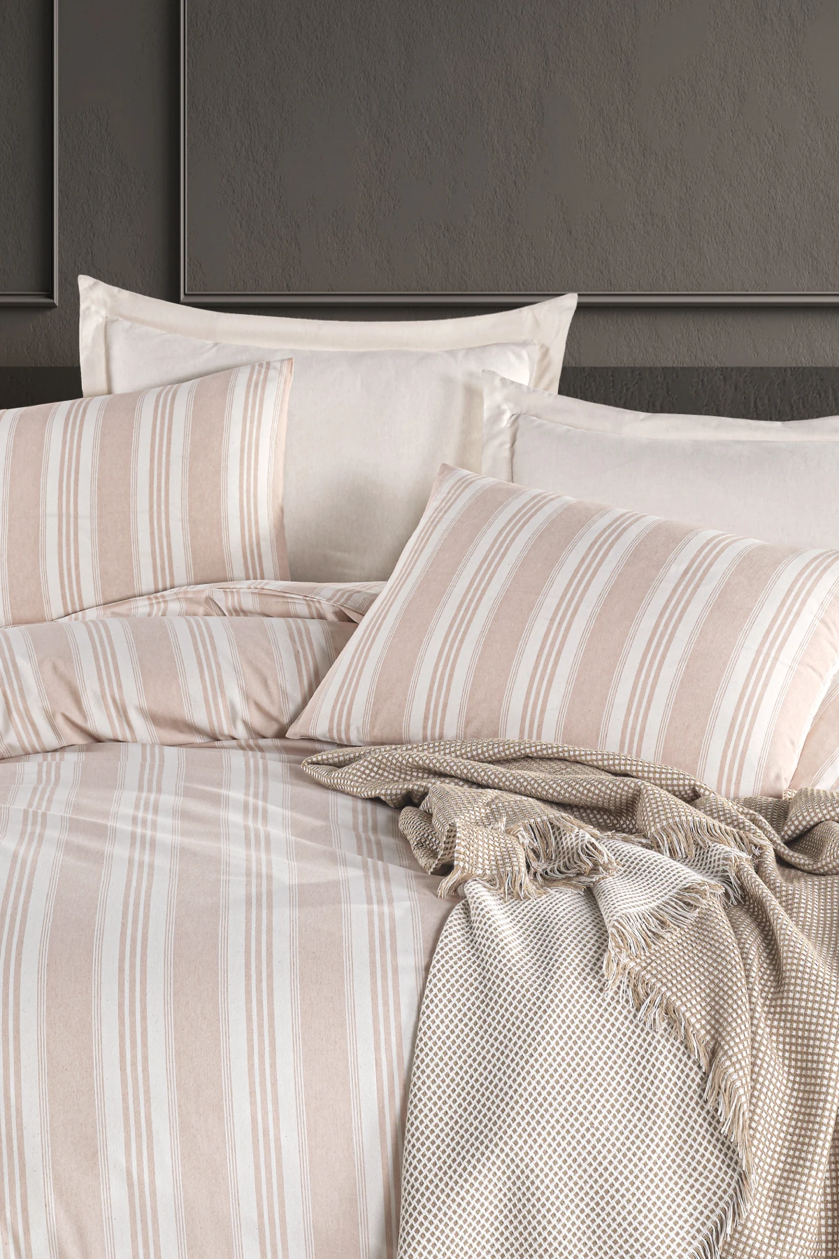 Soft Line Sport Çizgili Nevresim Takımı Çift Kişilik