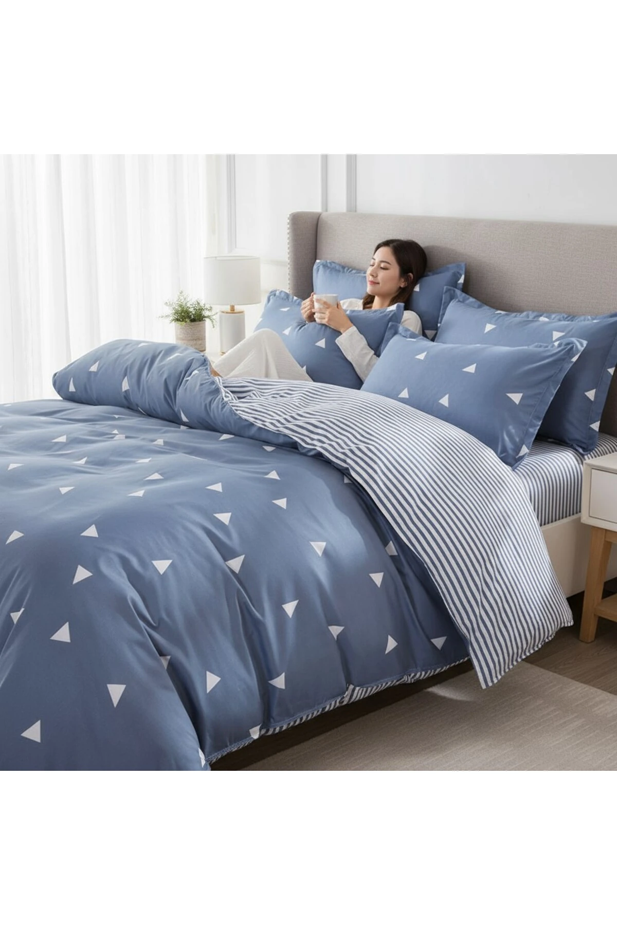 Üçgen Çift Kişilik Kolay Ütülenir Nevresim Takımı K.Bulut Mavi