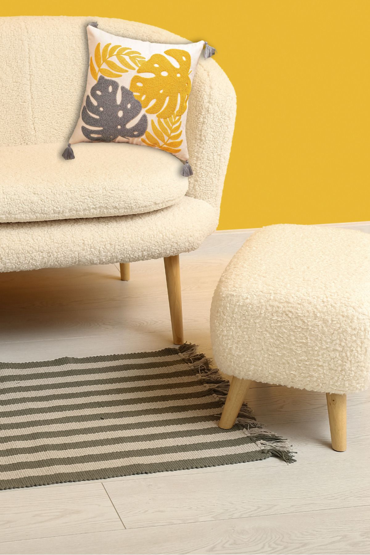 Punch Nakış Sarı Gri Desenli 1 Adet Kırlent Kılıfı