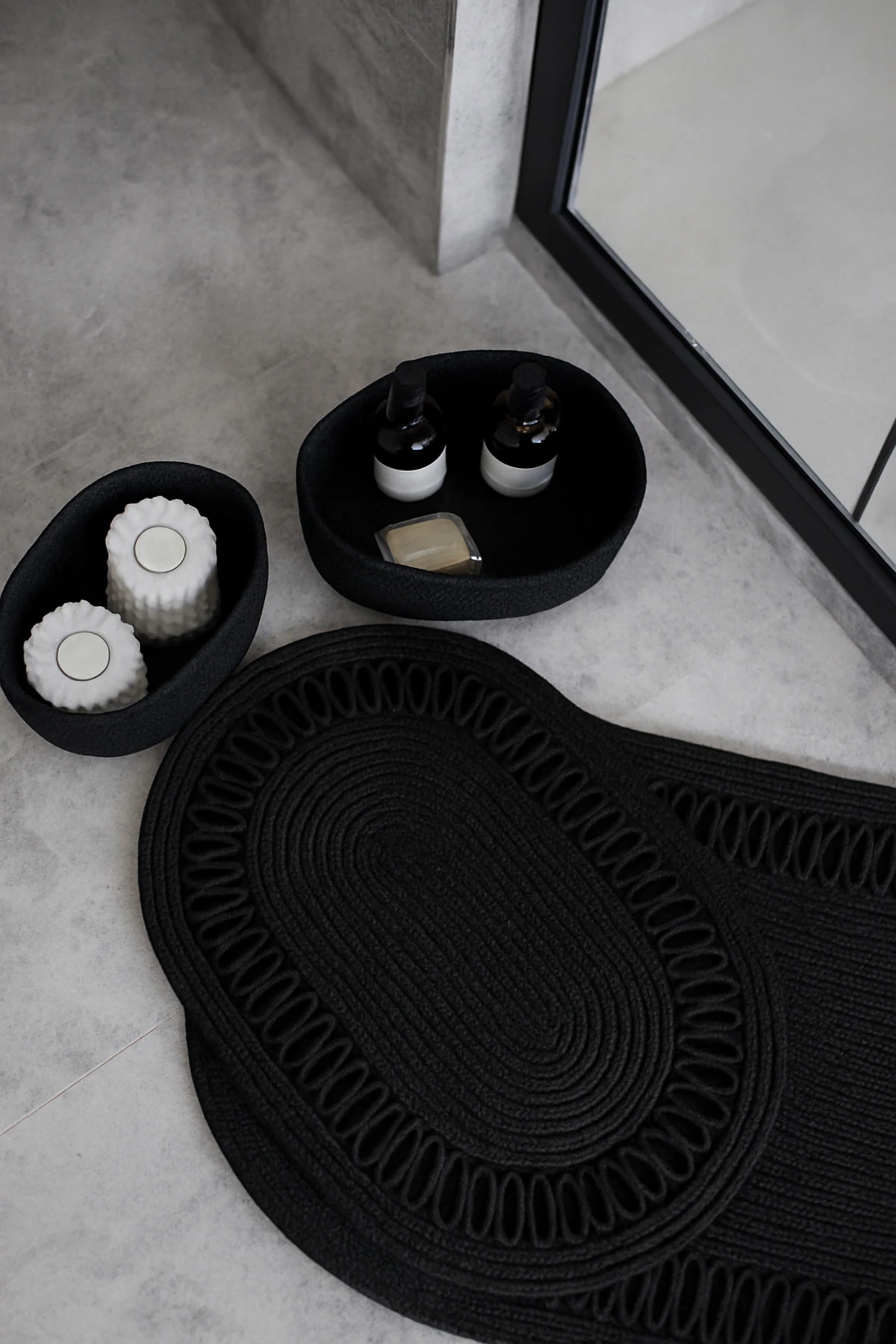 Siyah Hasır / Jüt 4 Parça Trikotlu Banyo Paspas Takımı | Oval Sepet, Paspas Ve Dekor Seti