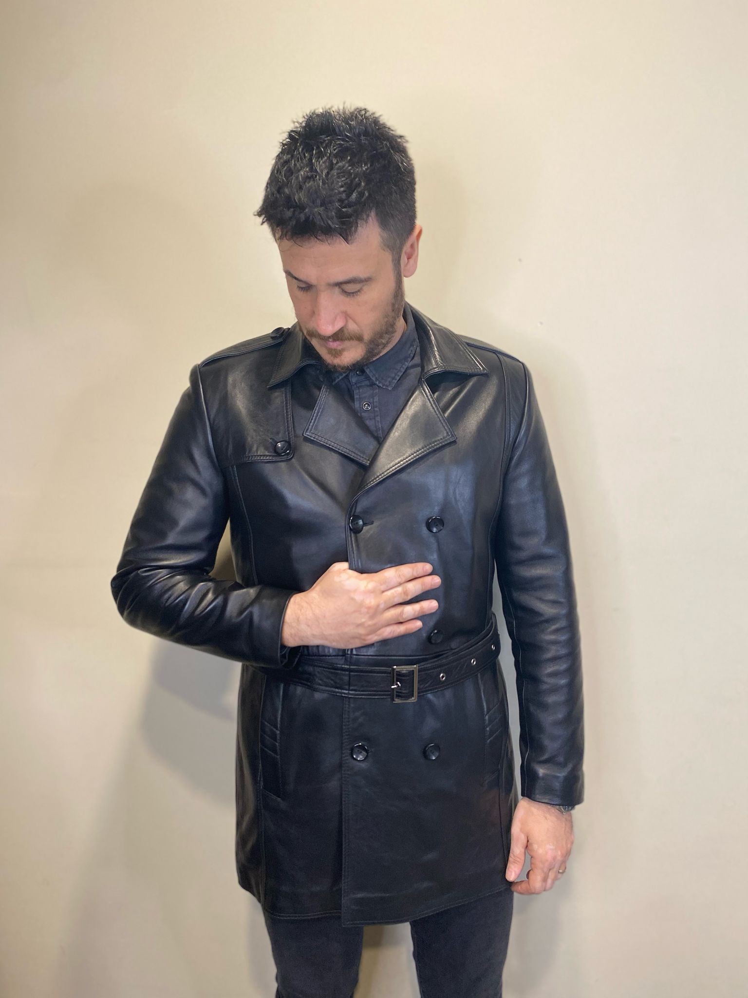 Siyah Trençkot Model Hakiki Deri Mont Kemer Detaylı Deri Ceket 