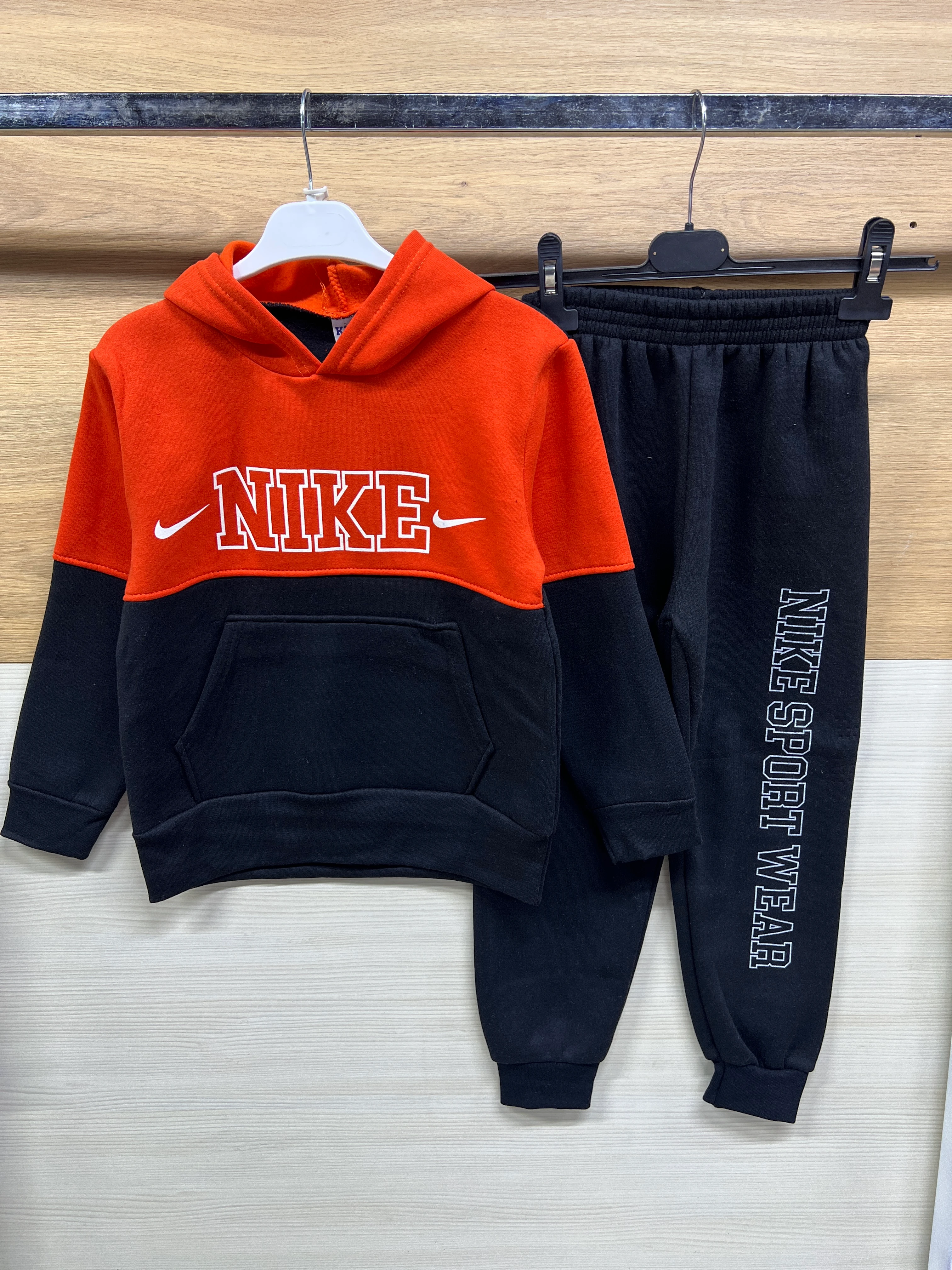 Baskılı Kapşonlu Kalın 3 ip Şardonlu Alt Üst Takım Turuncu