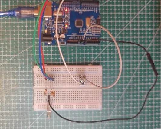 Arduino Uno breadboard üzerinde RGB LED ve buton devresi