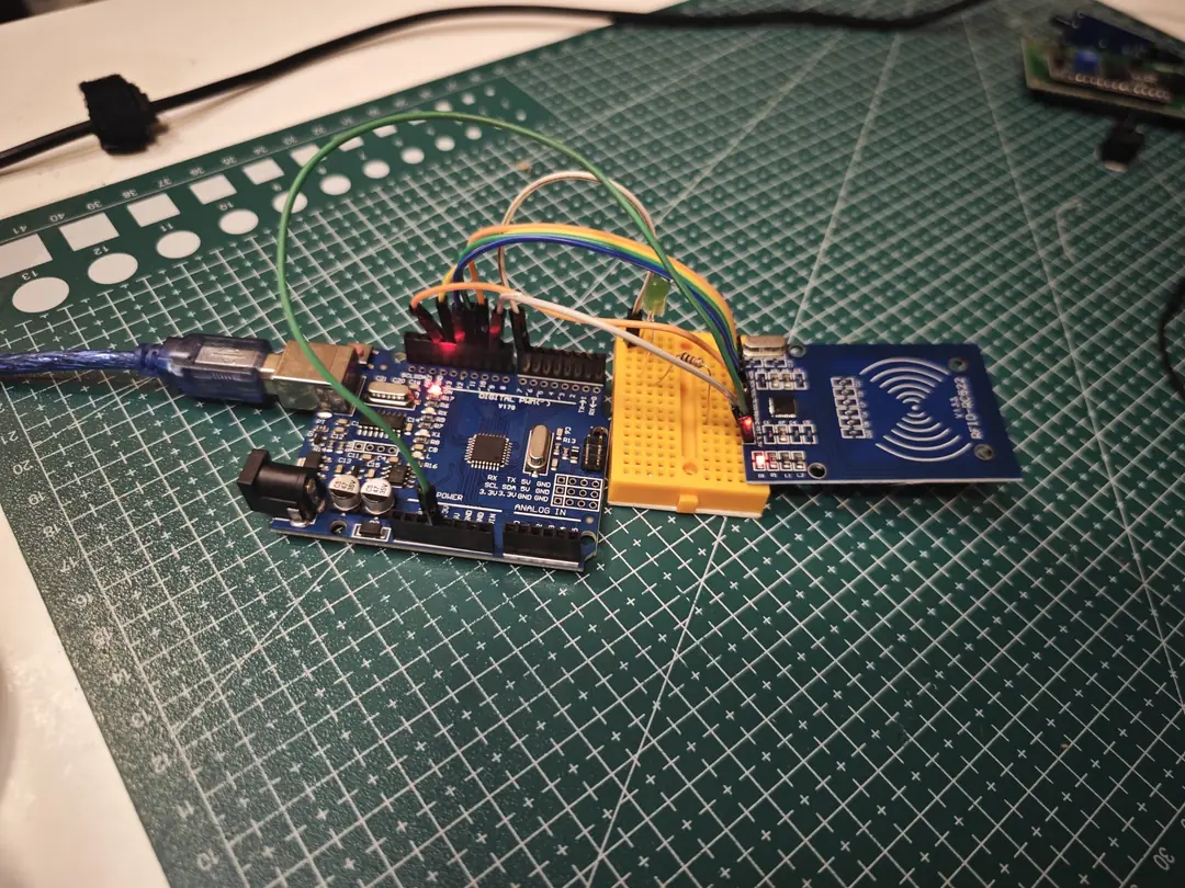 Arduino RFID kart kontrollü LED projesi