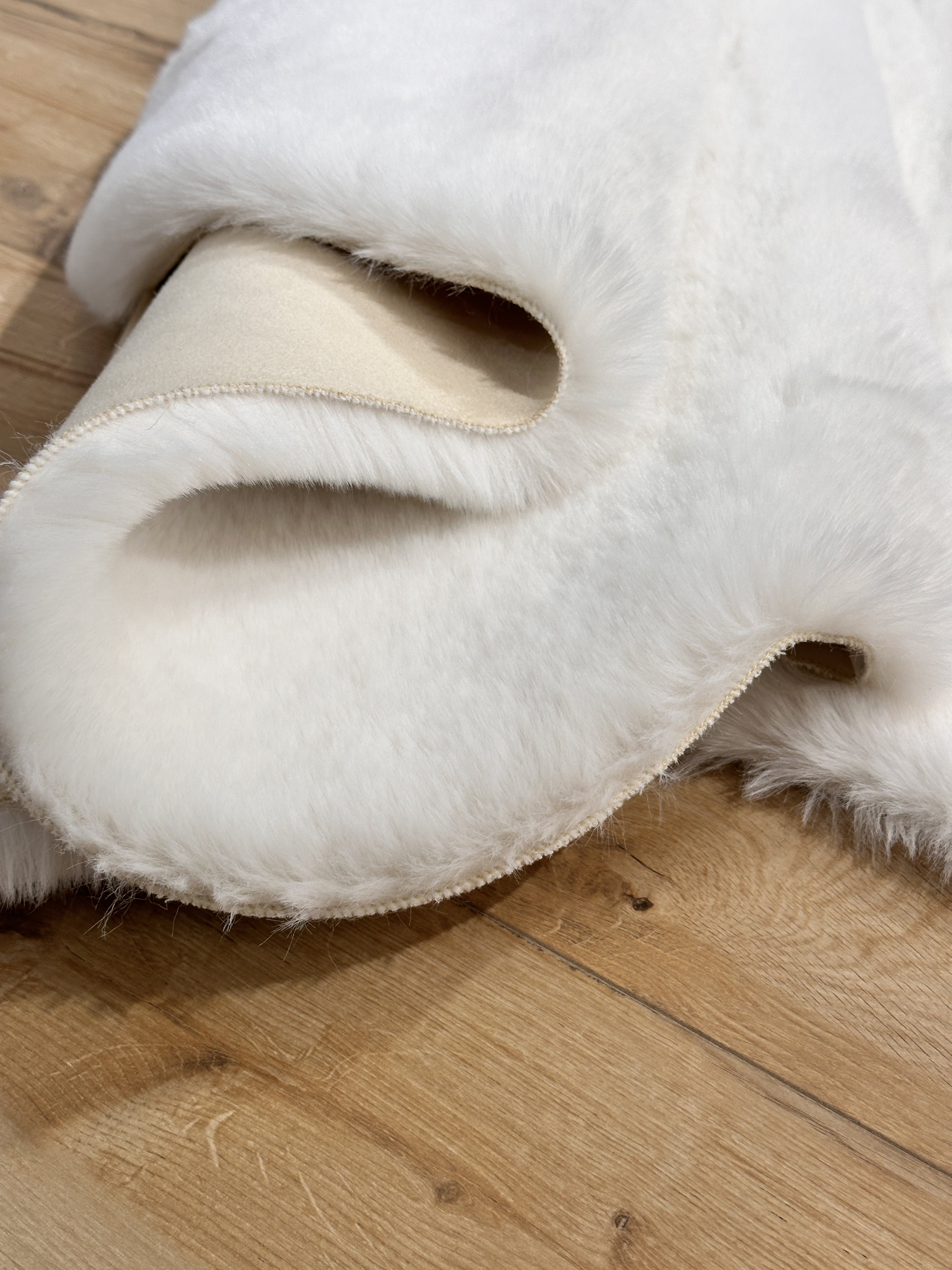 Paşha Home Tavşan Peluş/Post Beyaz