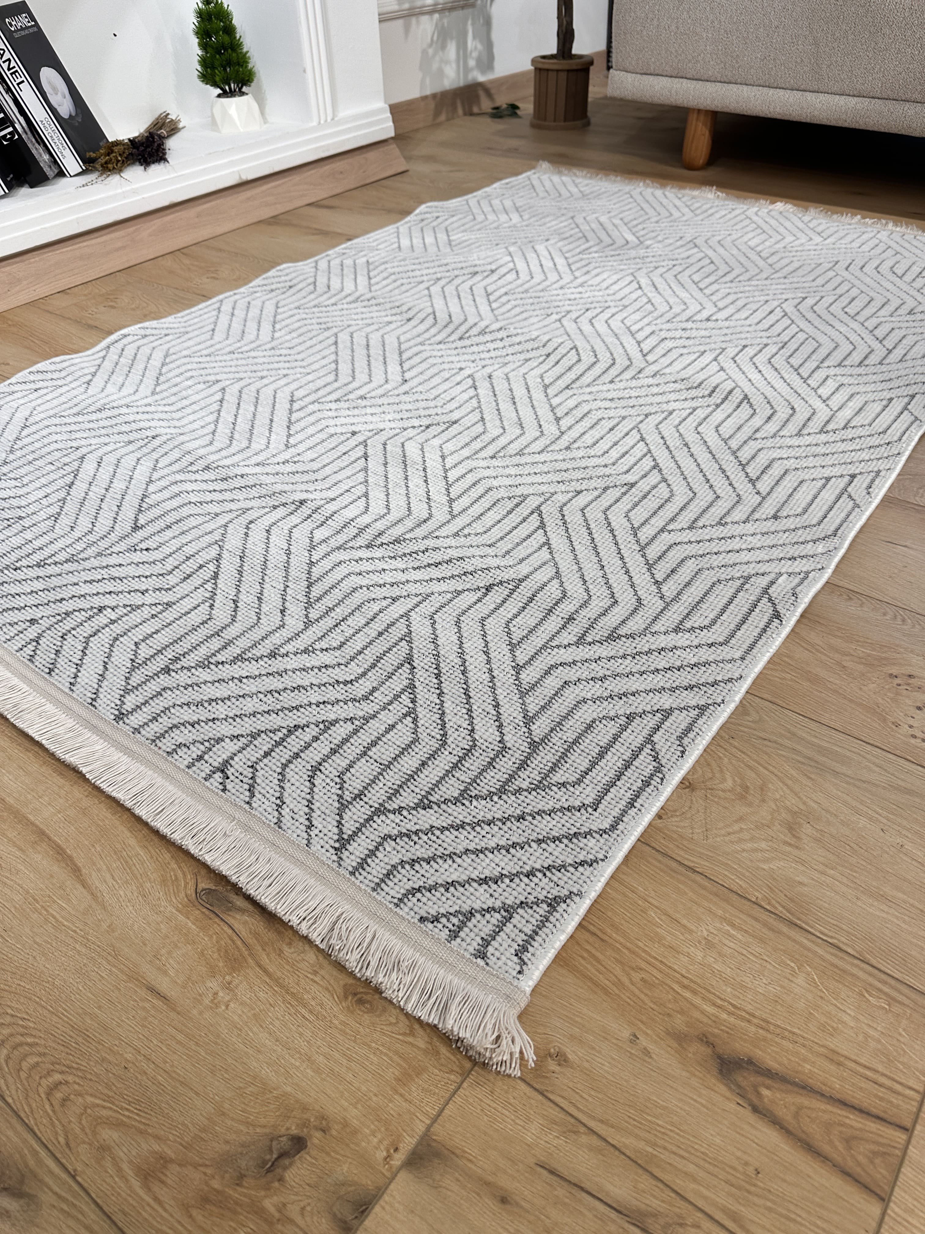 Şönil Kilim Labirent Desen Beyaz