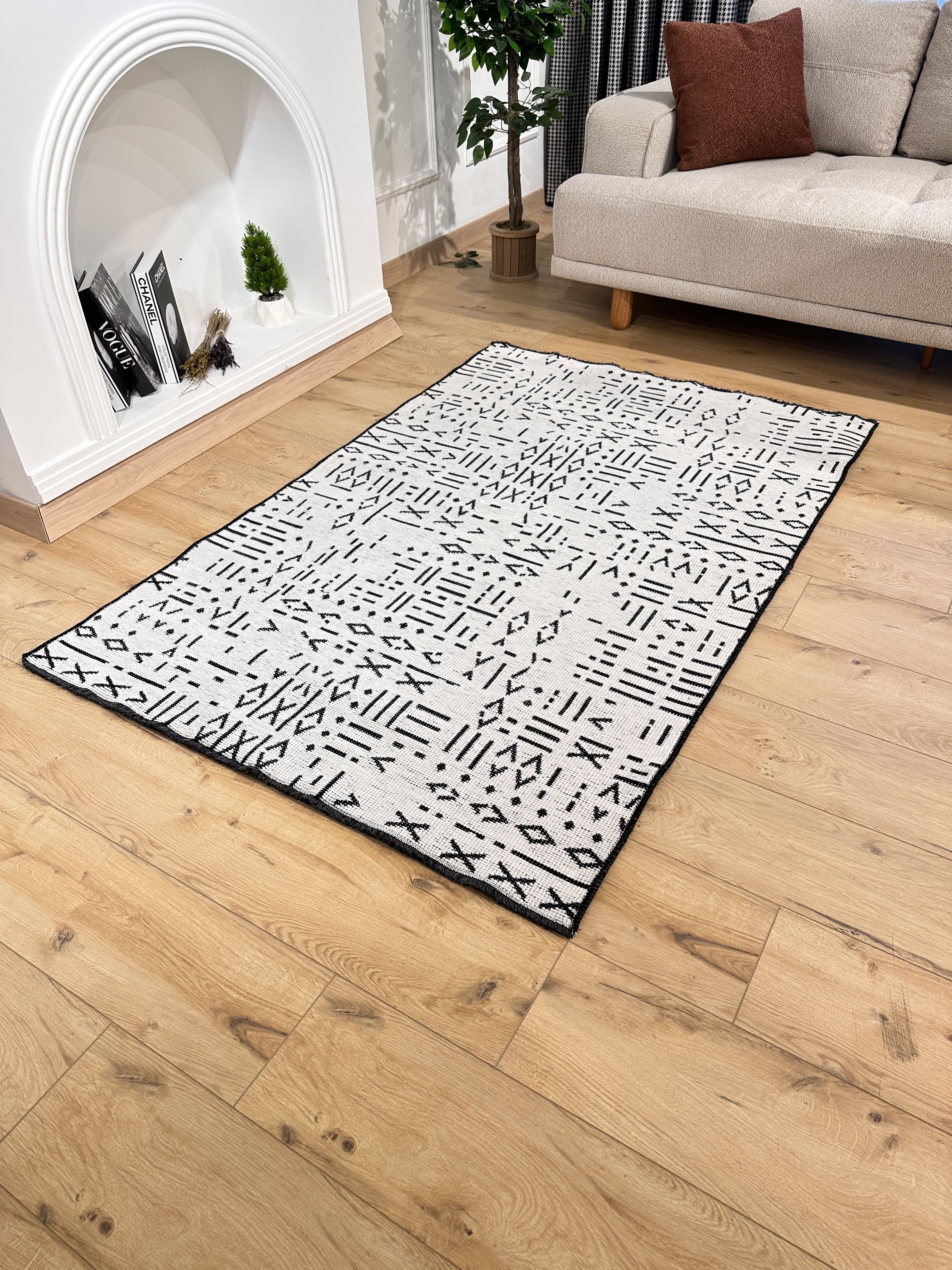 Şönil Kilim Çivi Desen Beyaz
