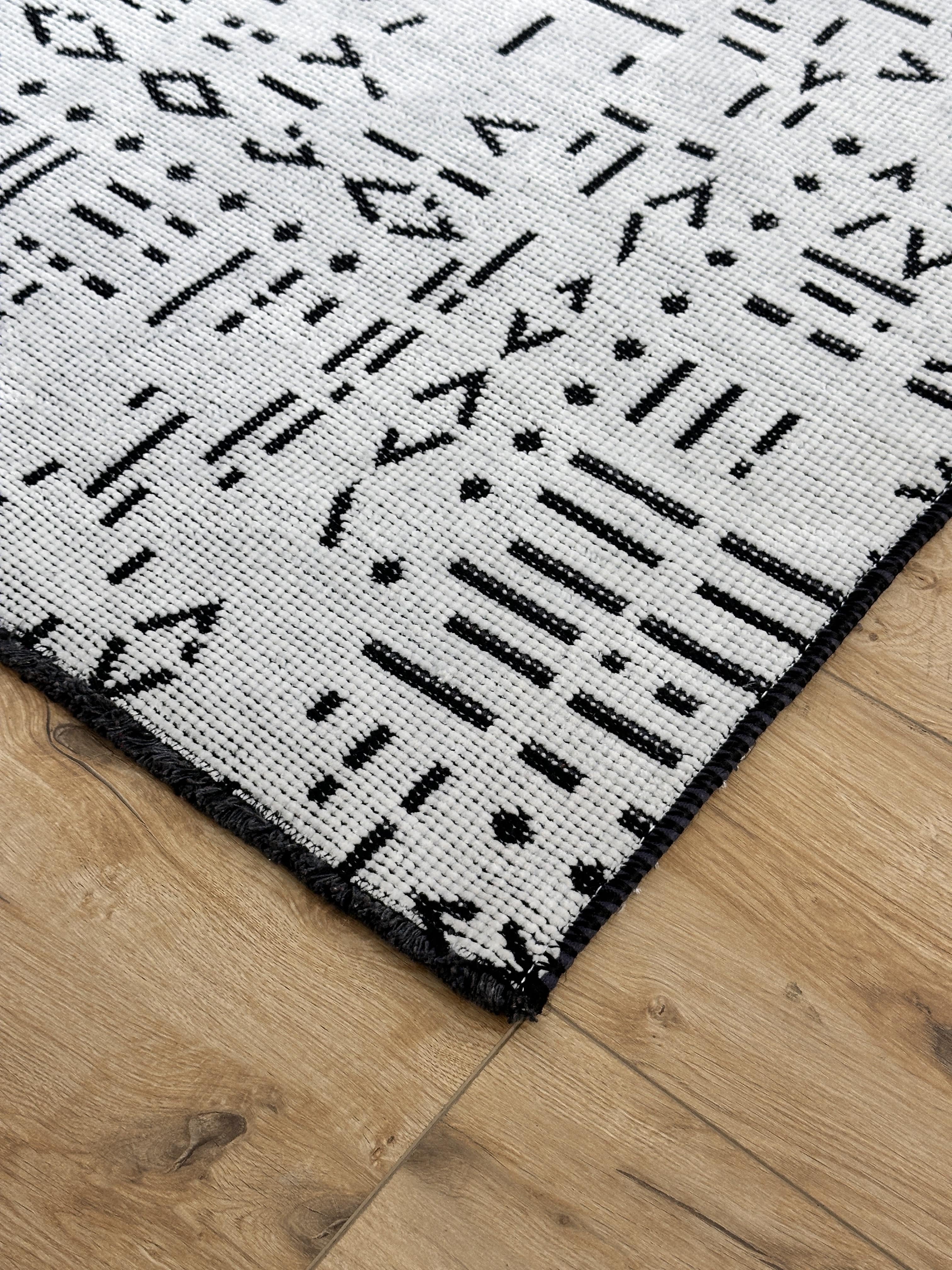 Şönil Kilim Çivi Desen Beyaz