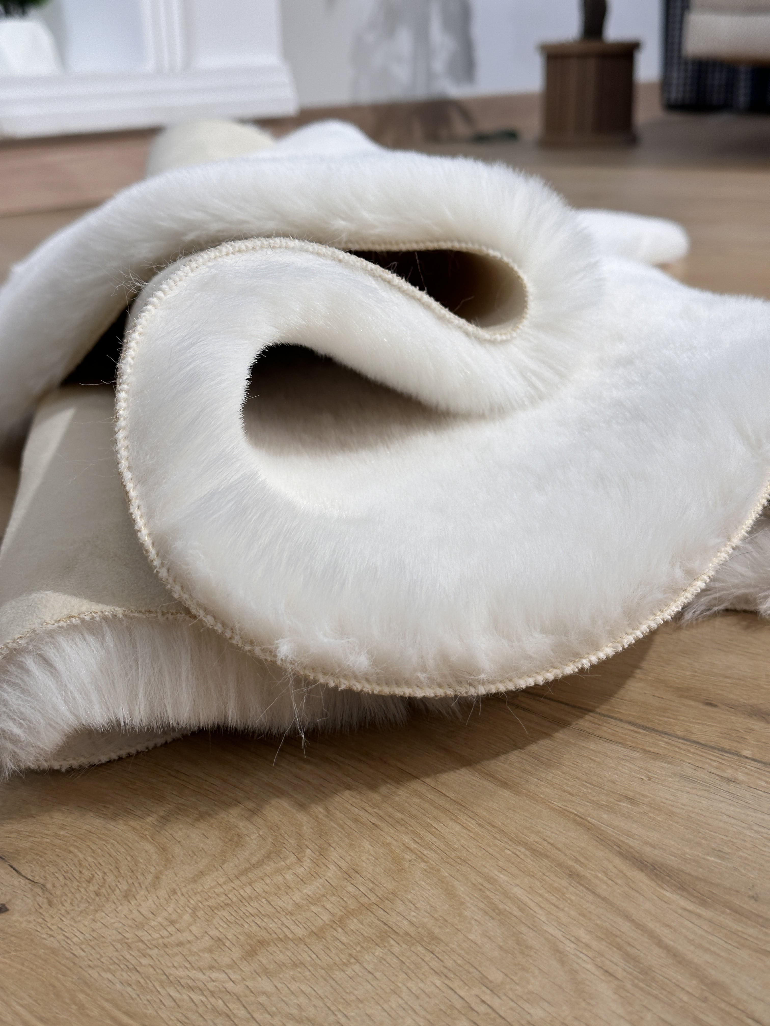 Paşha Home Tavşan Peluş/Post Beyaz