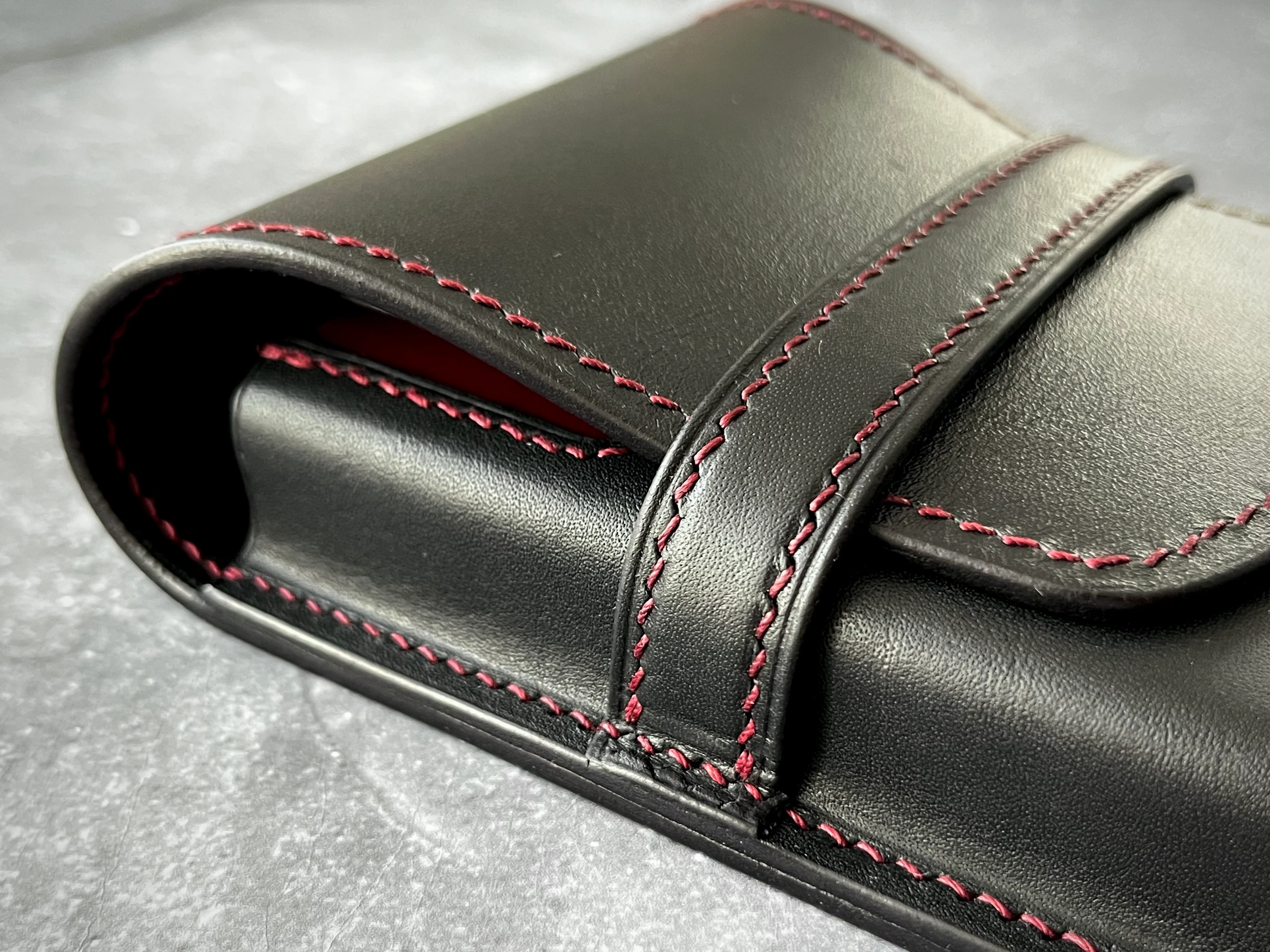 BLACK RUBY LEATHER PEN CASE FOR FIVE PENS