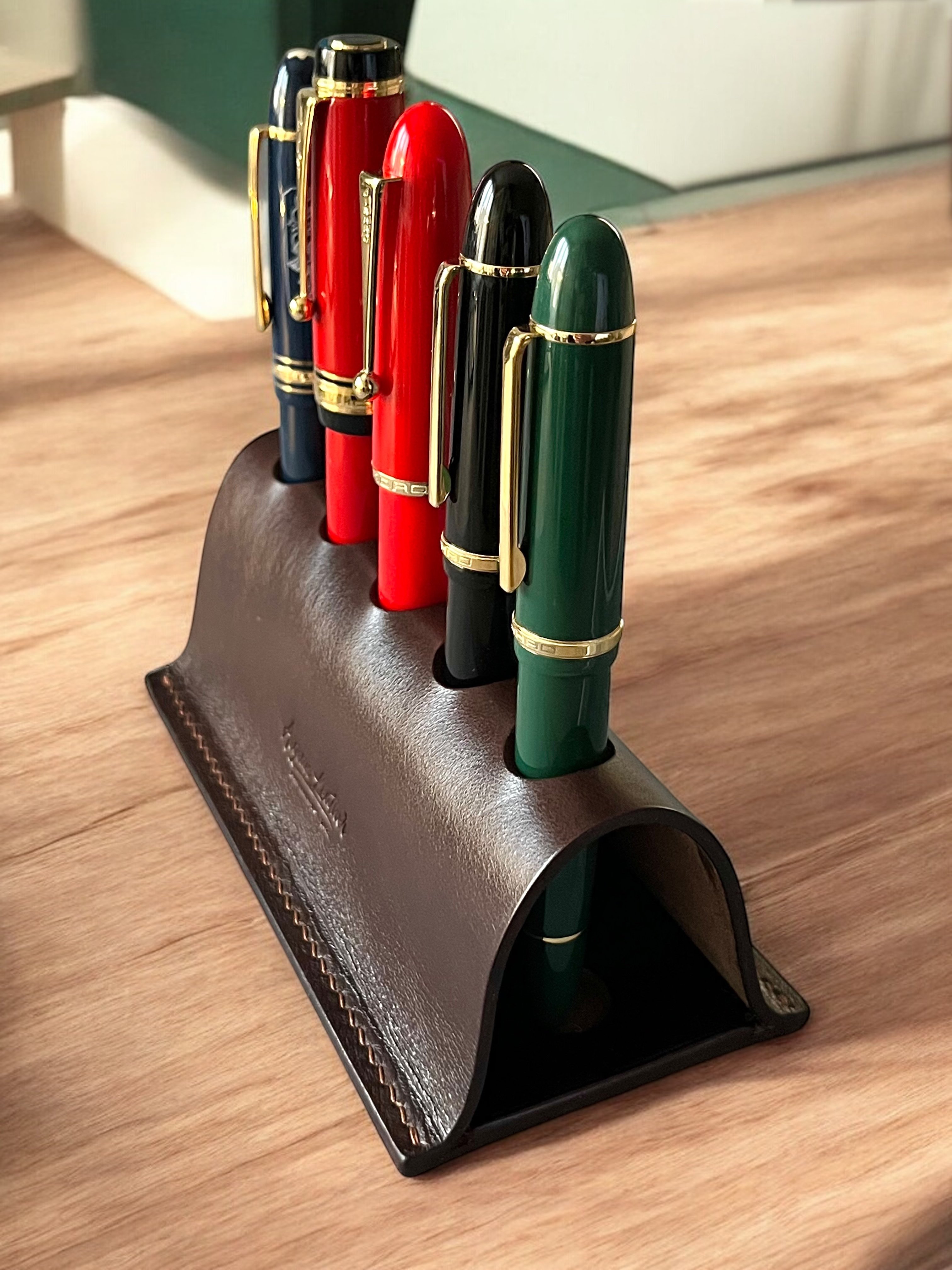 LEATHER PEN HOLDER FOR FIVE PENS-BLACK