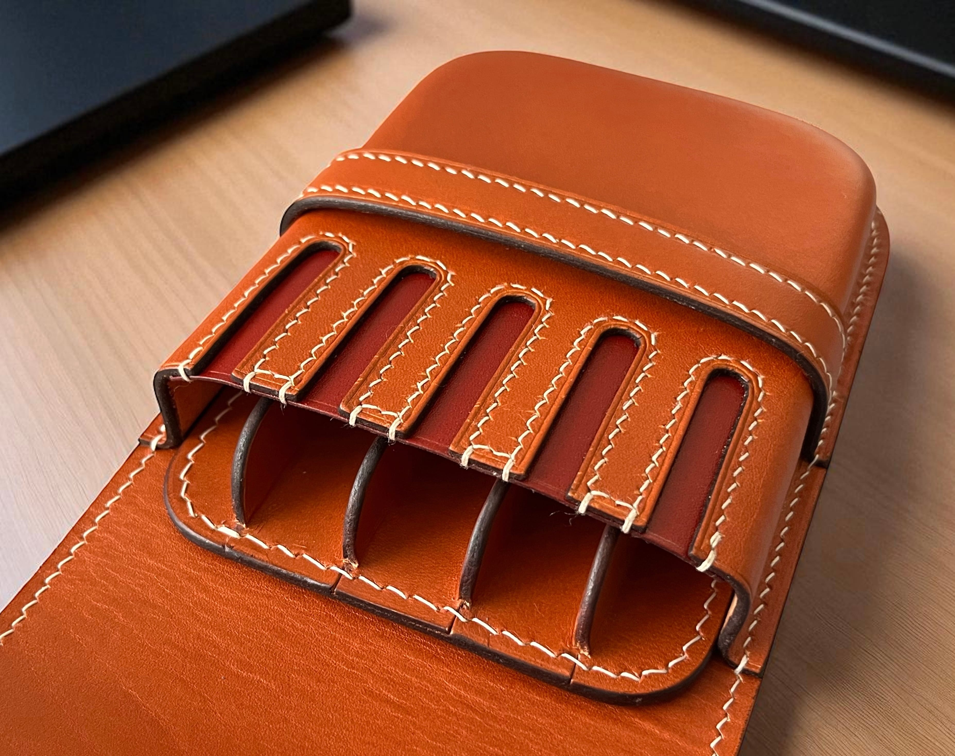 GOLDEN SAND LEATHER PEN CASE FOR FIVE PENS