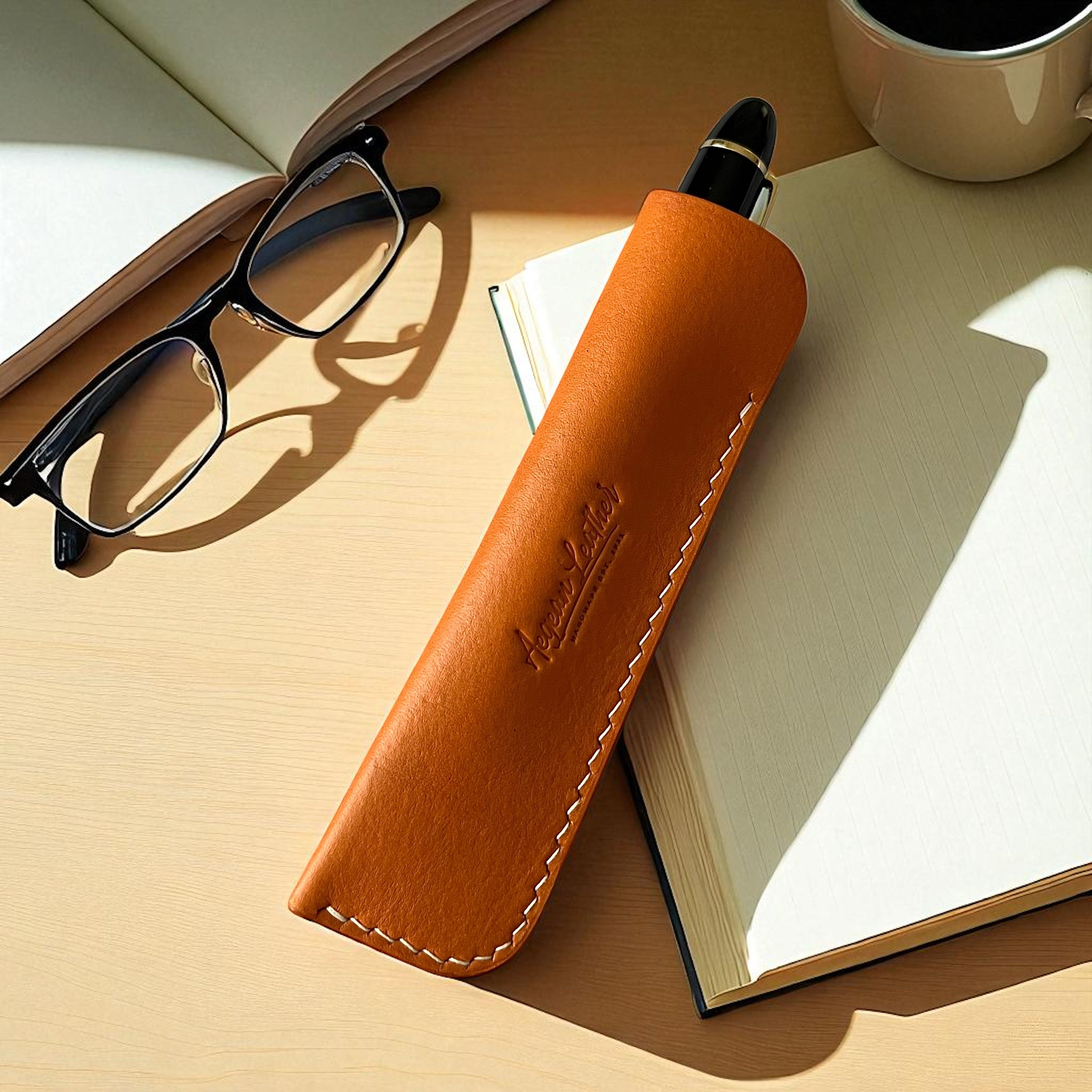 LEATHER SINGLE PEN SLEEVE-TAN