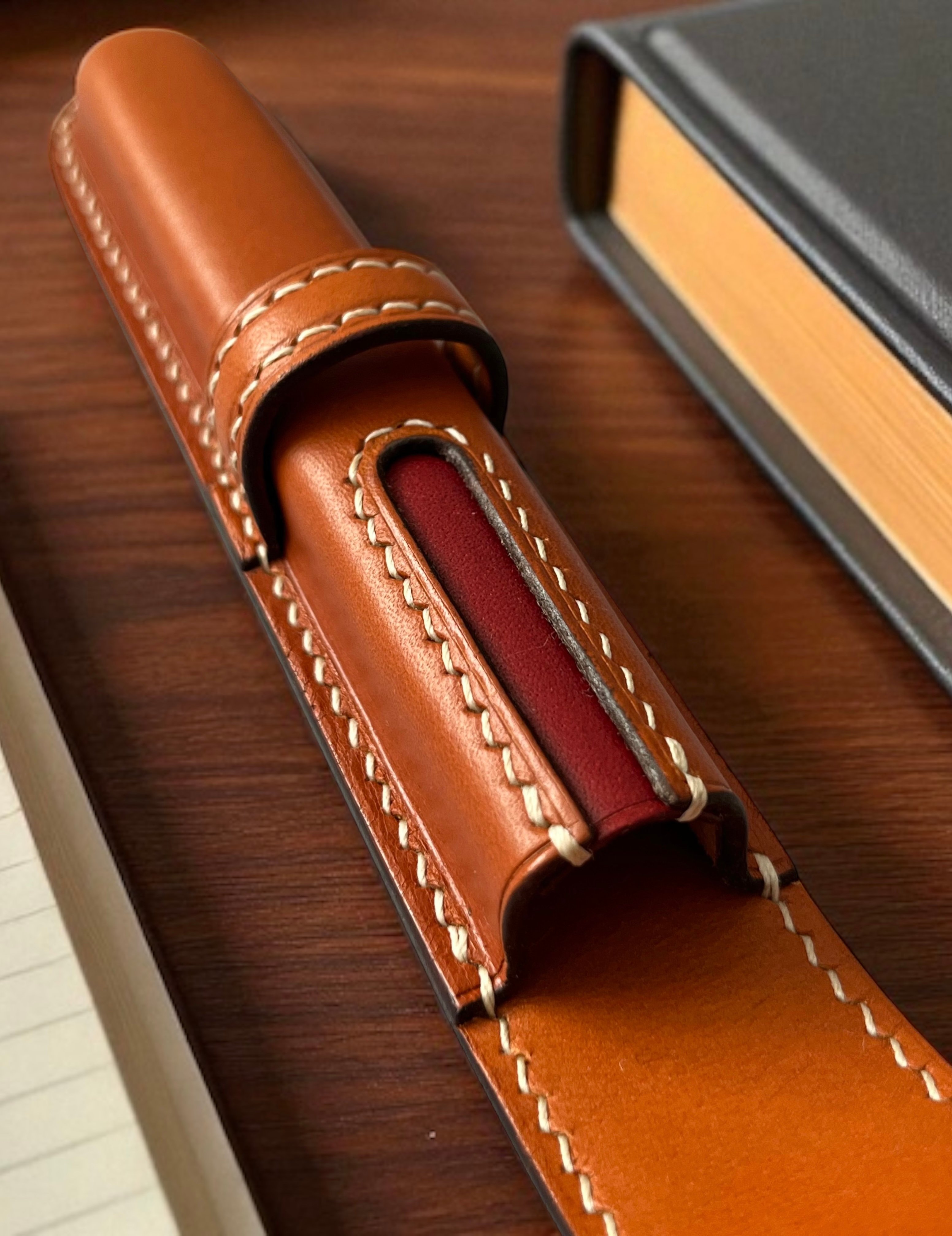 GOLDEN SAND LEATHER SINGLE PEN CASE
