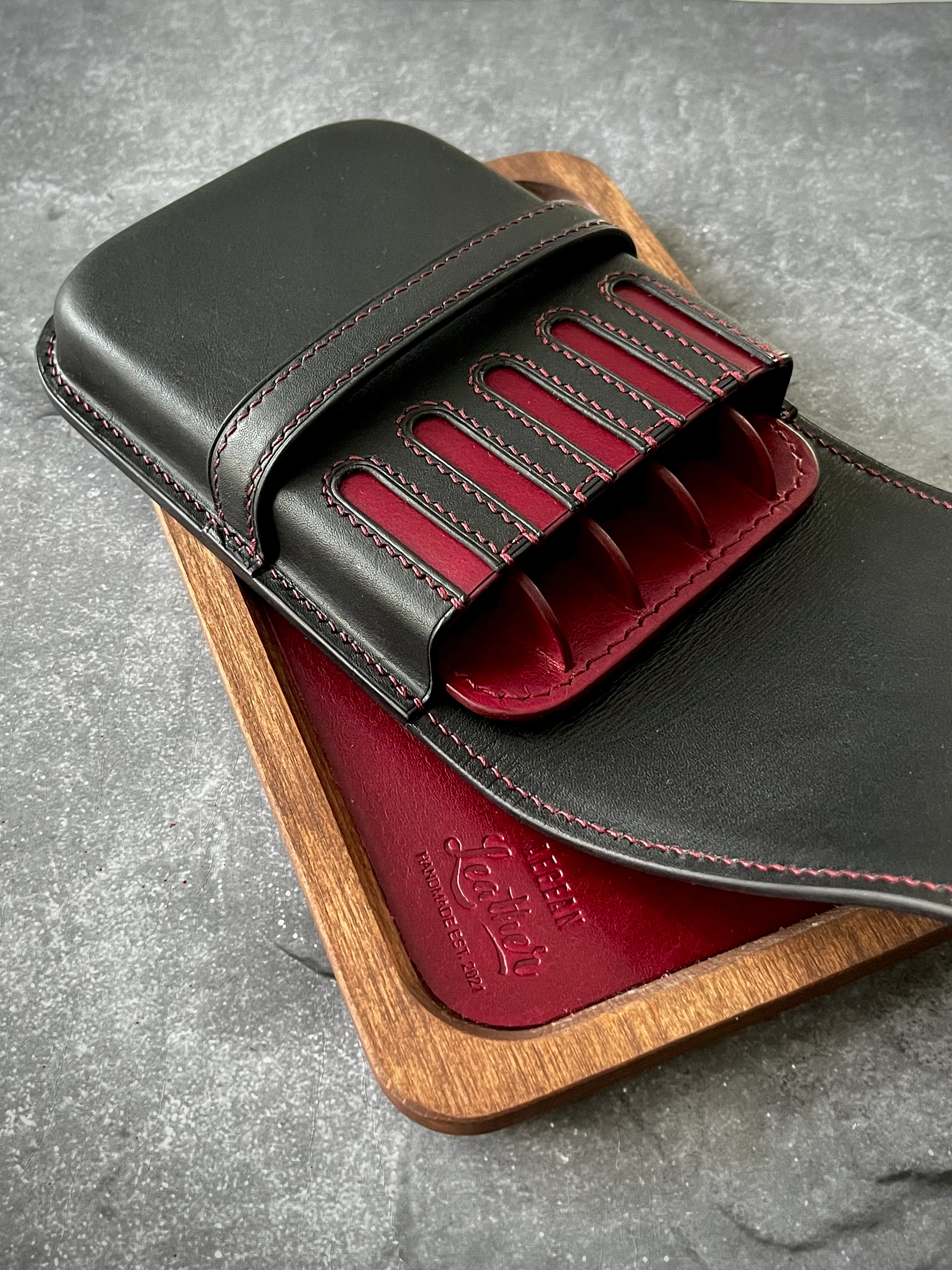BLACK RUBY LEATHER PEN CASE FOR FIVE PENS