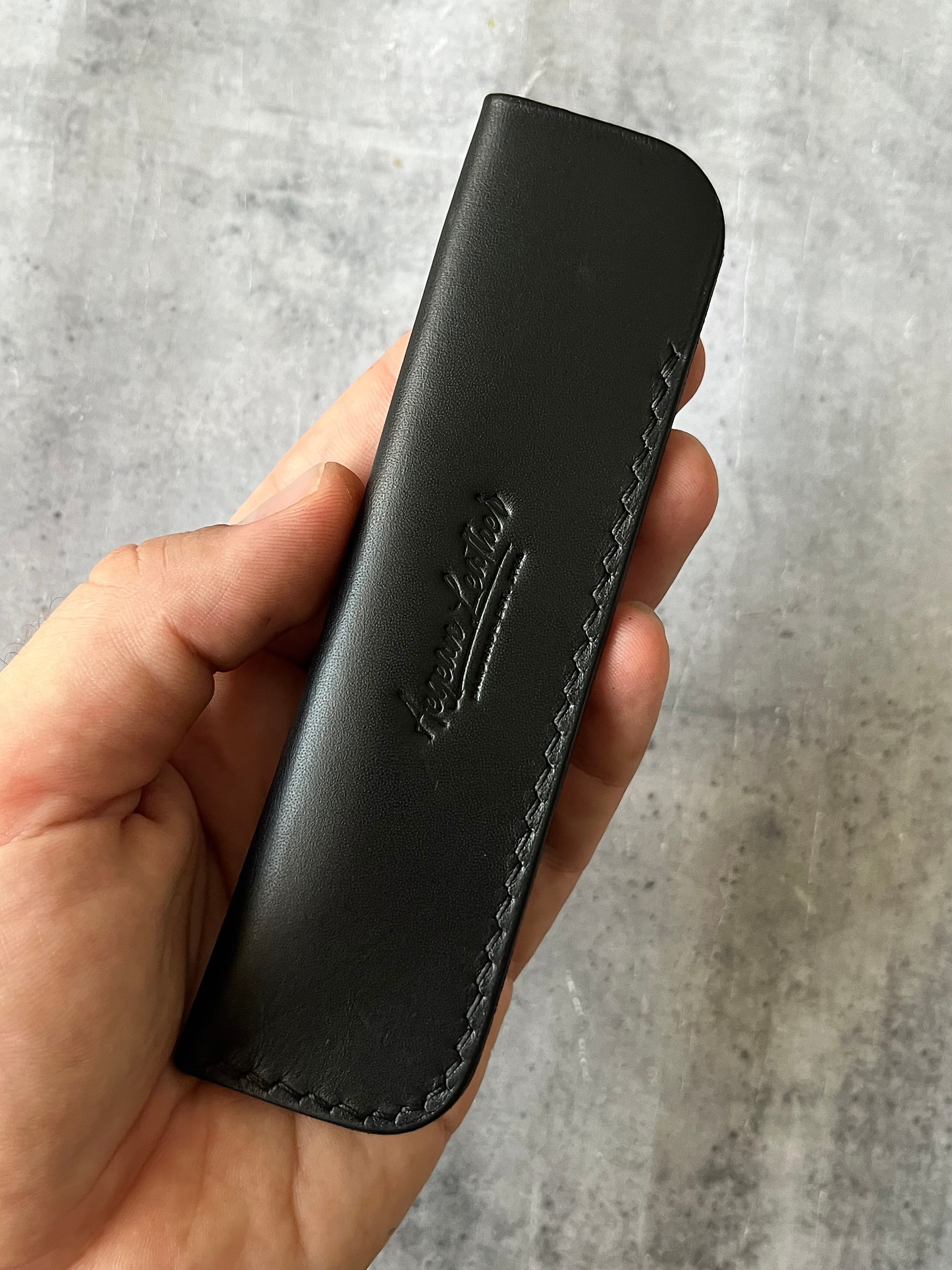 LEATHER SINGLE PEN SLEEVE-BLACK