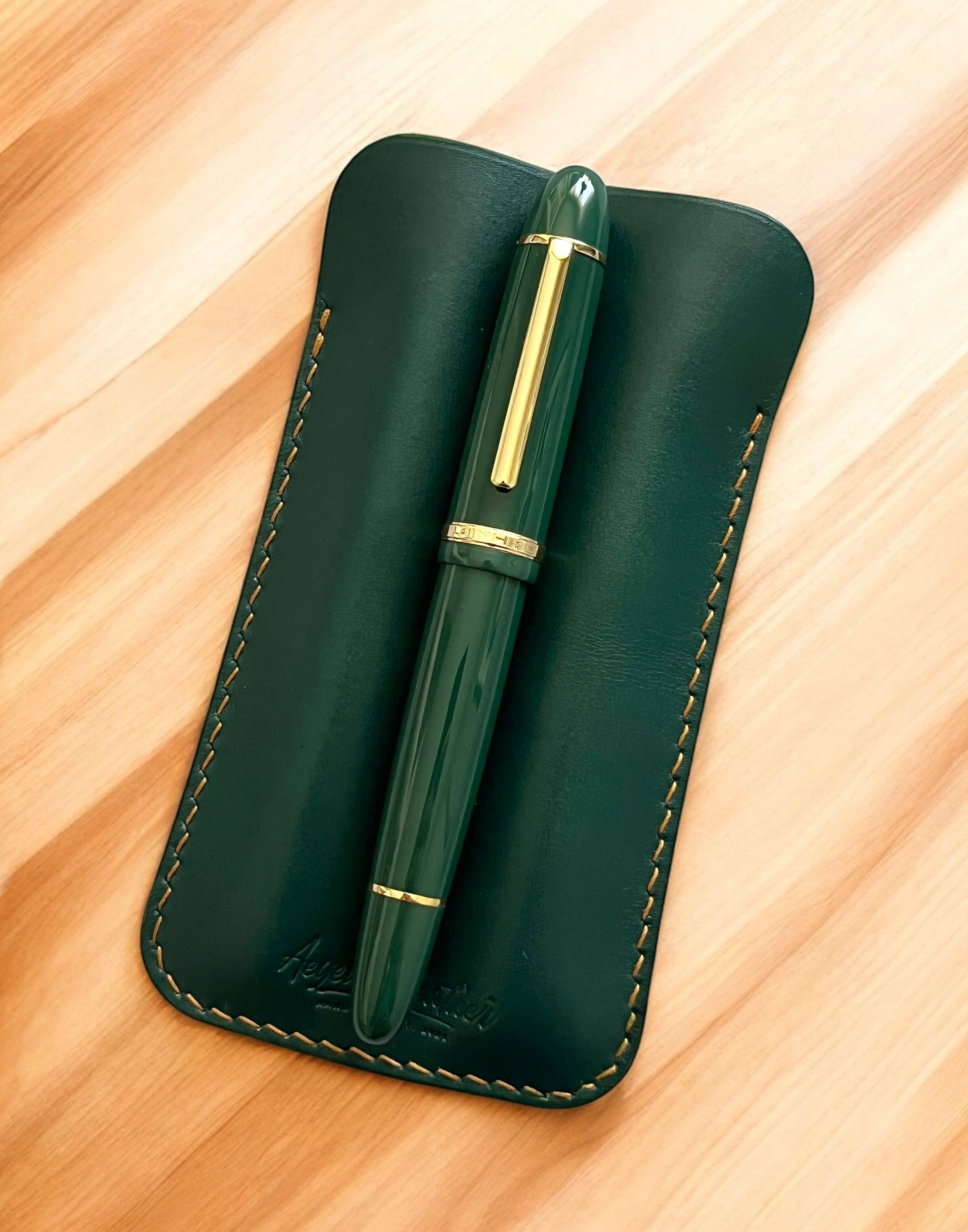 LEATHER DOUBLE PEN SLEEVE-GREEN