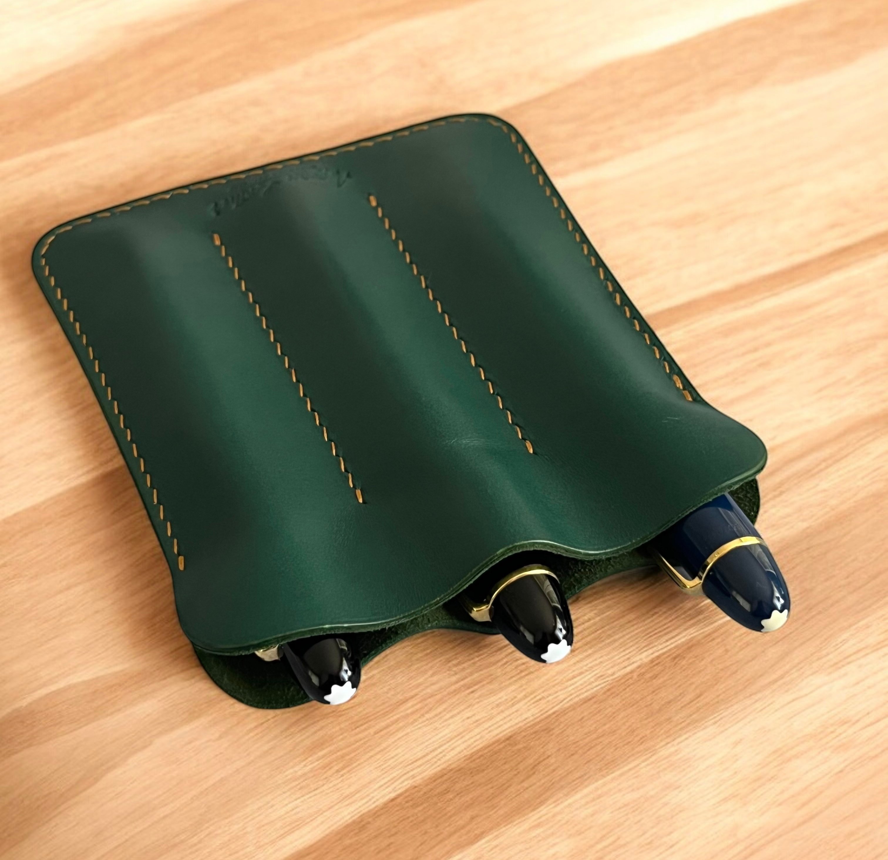 LEATHER TRIPLE PEN SLEEVE-GREEN