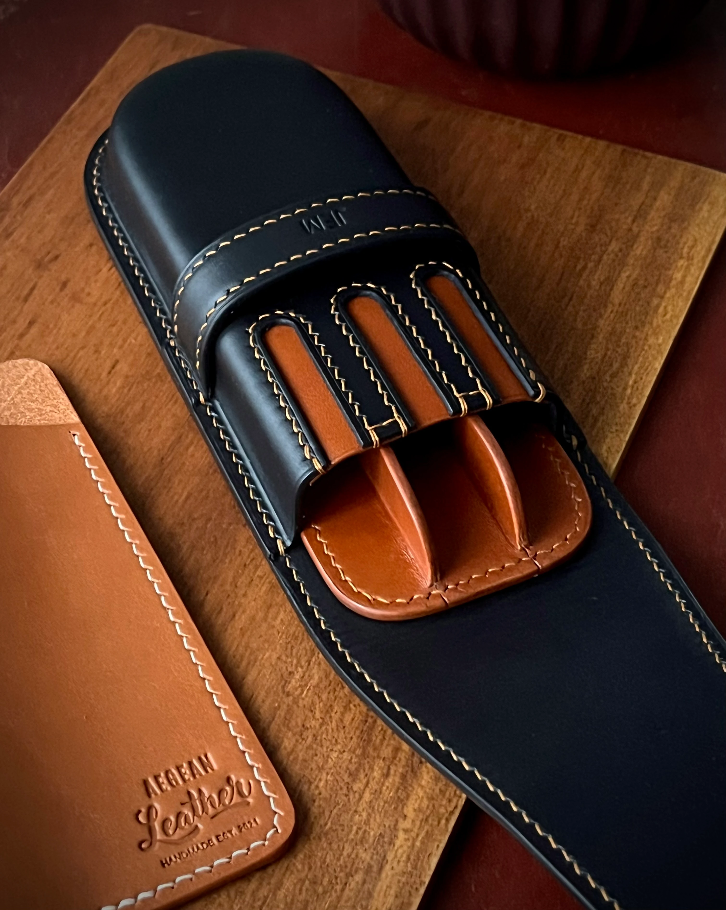 BLACK AMBER LEATHER PEN CASE FOR THREE PENS