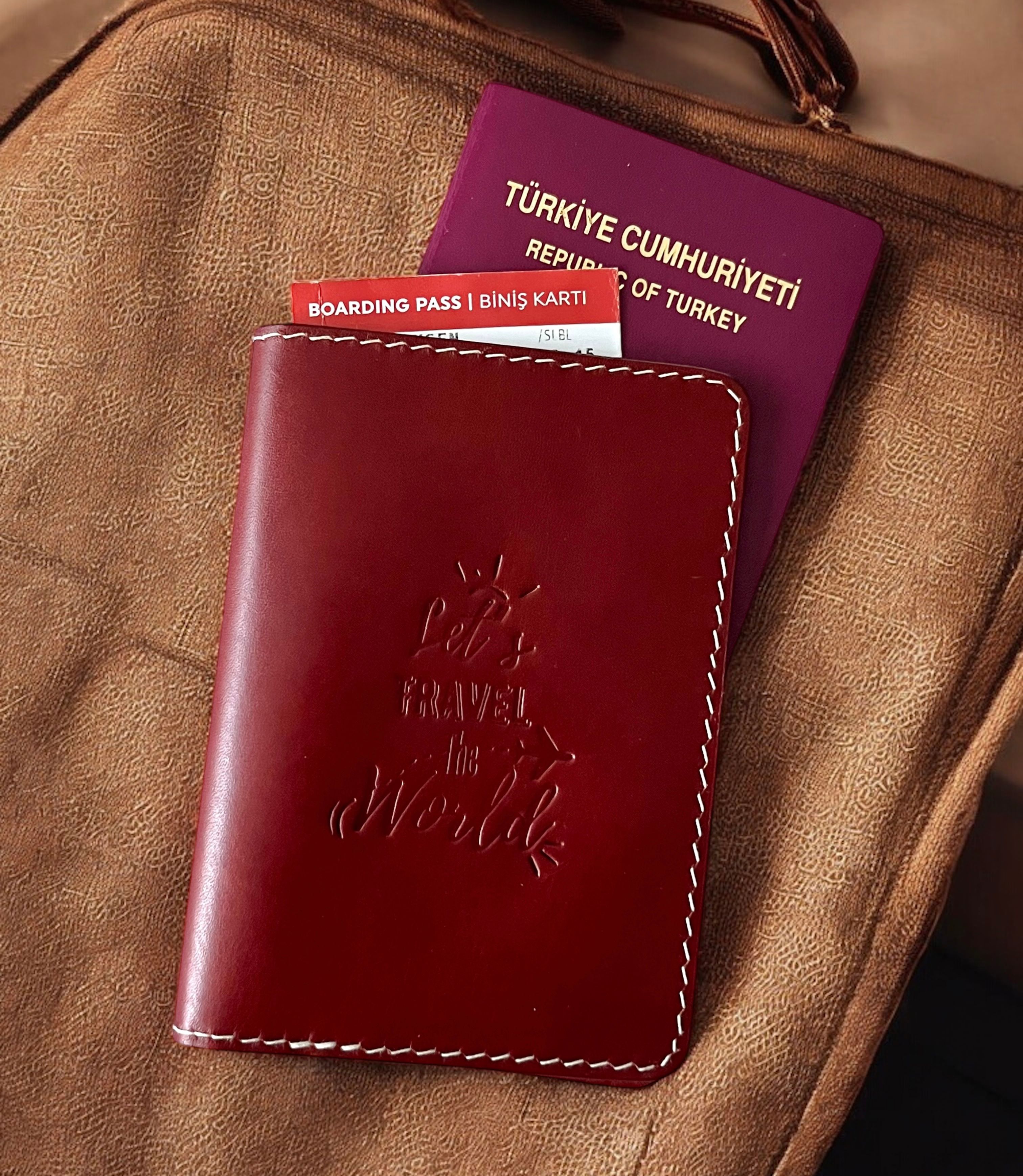 LEATHER PASSPORT HOLDER-RED BROWN