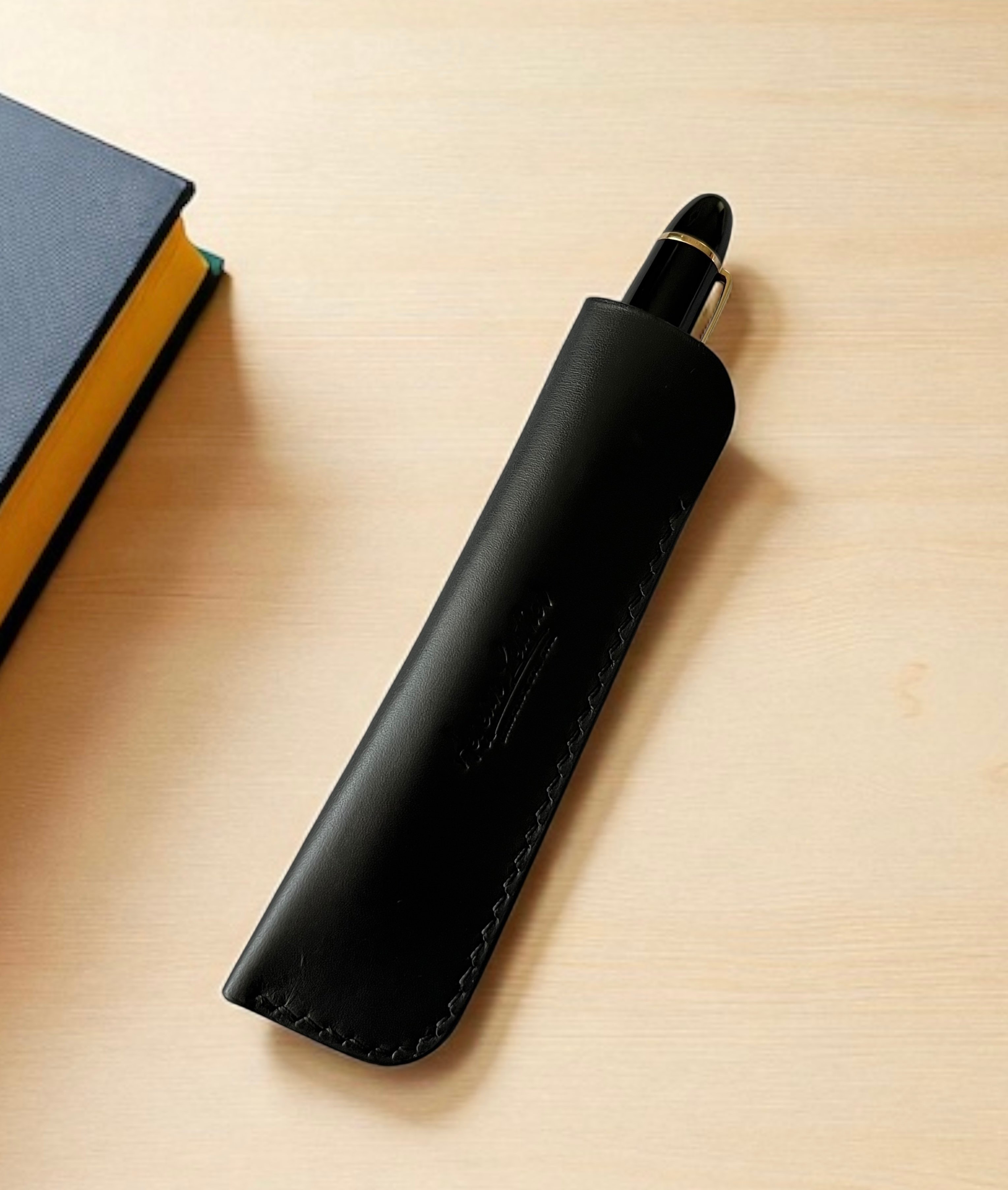 LEATHER SINGLE PEN SLEEVE-BLACK