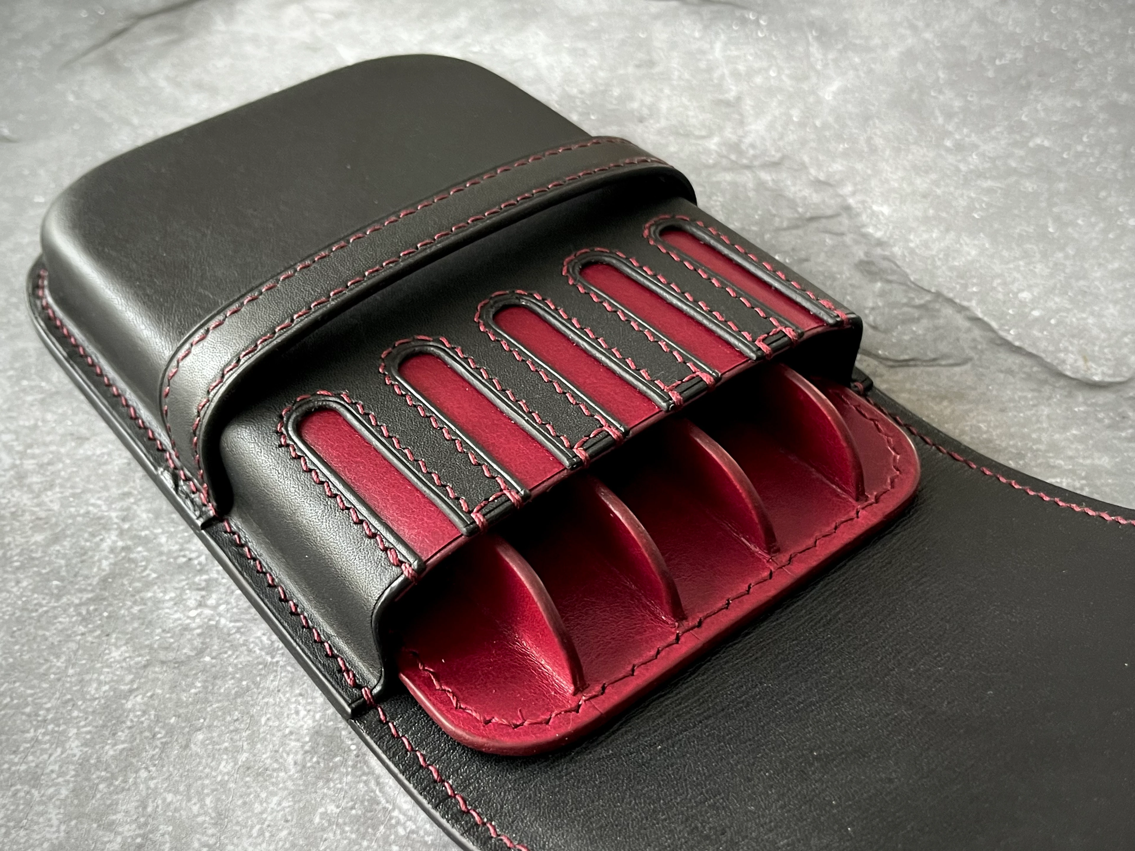 BLACK RUBY LEATHER PEN CASE FOR FIVE PENS