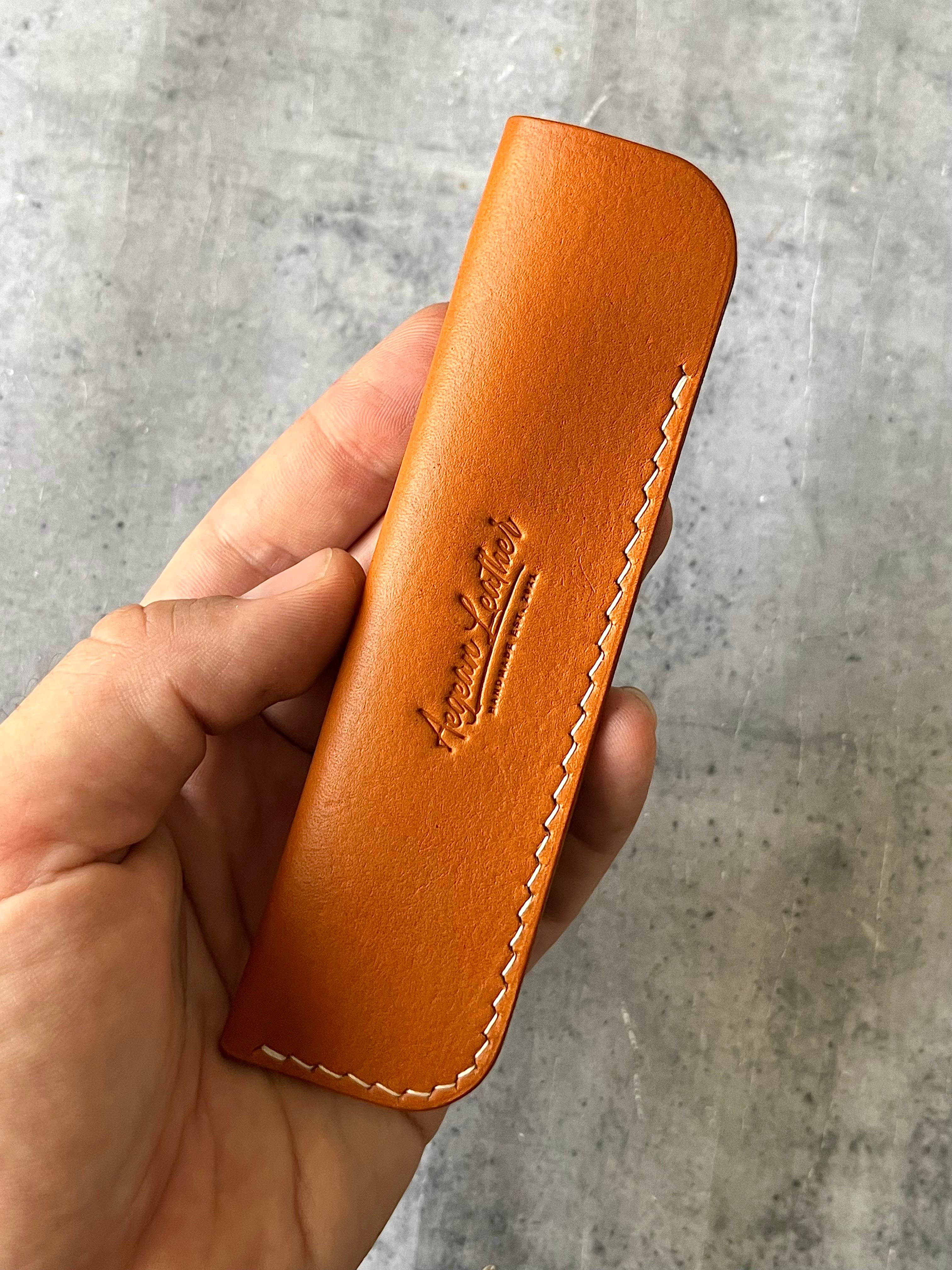 LEATHER SINGLE PEN SLEEVE-TAN