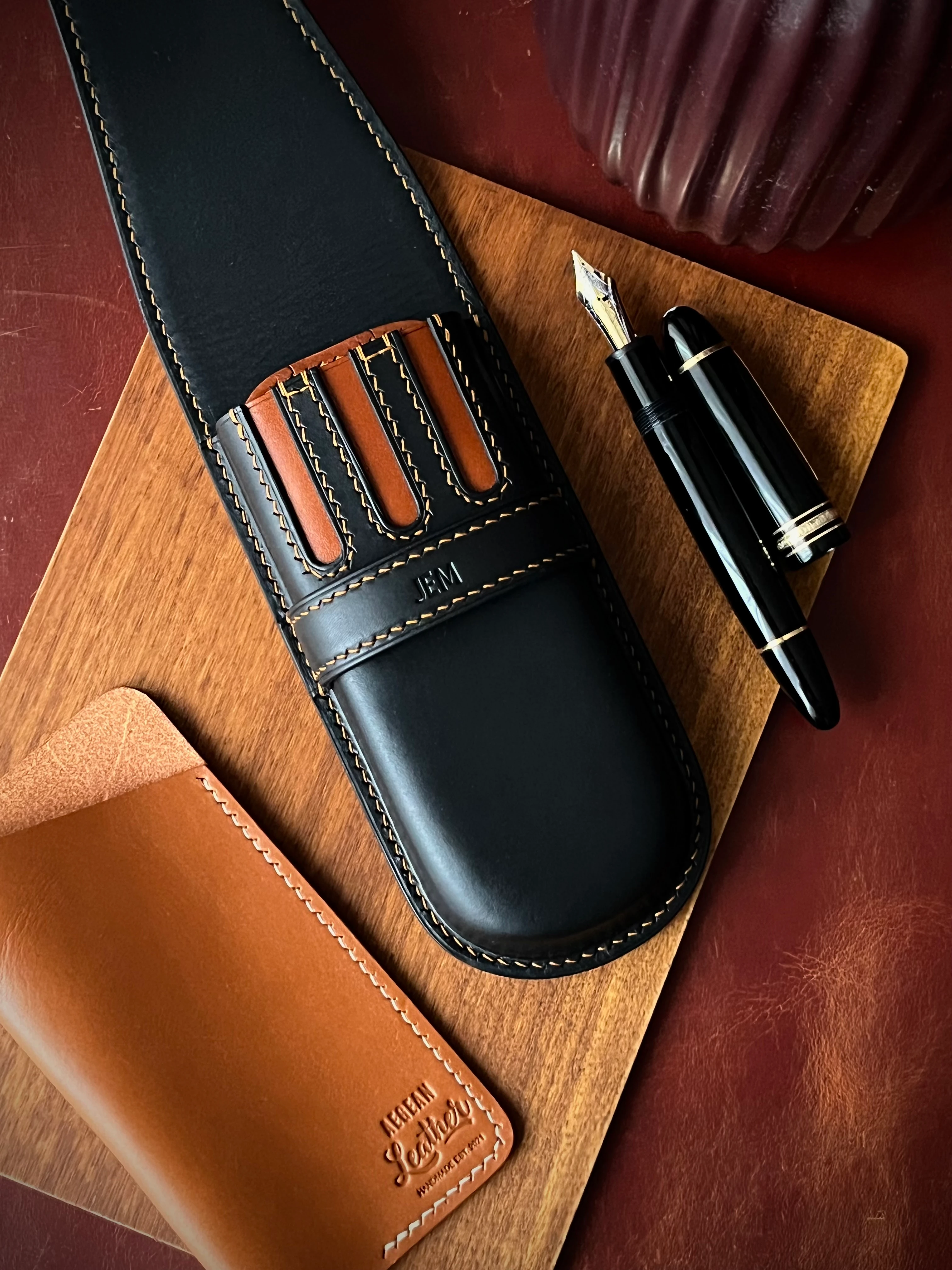BLACK AMBER LEATHER PEN CASE FOR THREE PENS
