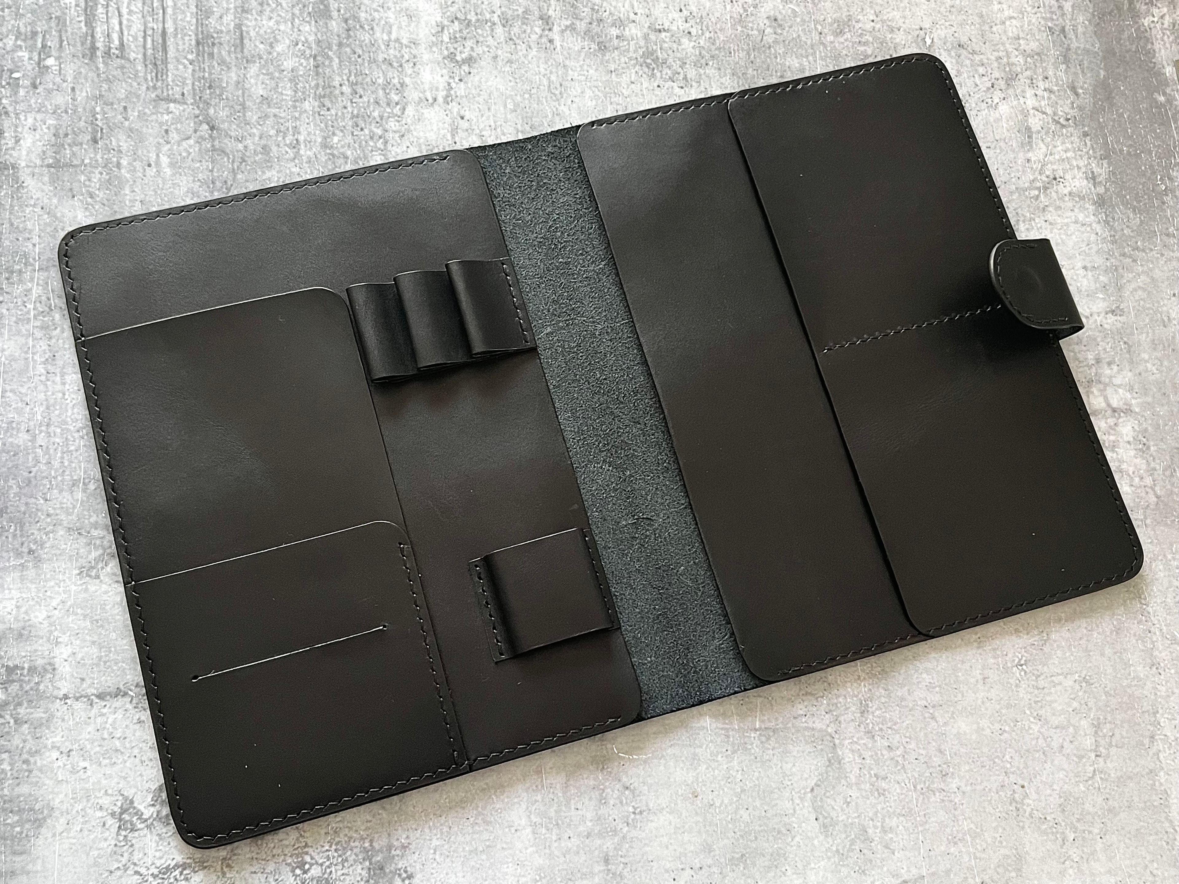 A5 LEATHER PORTFOLIO-Black