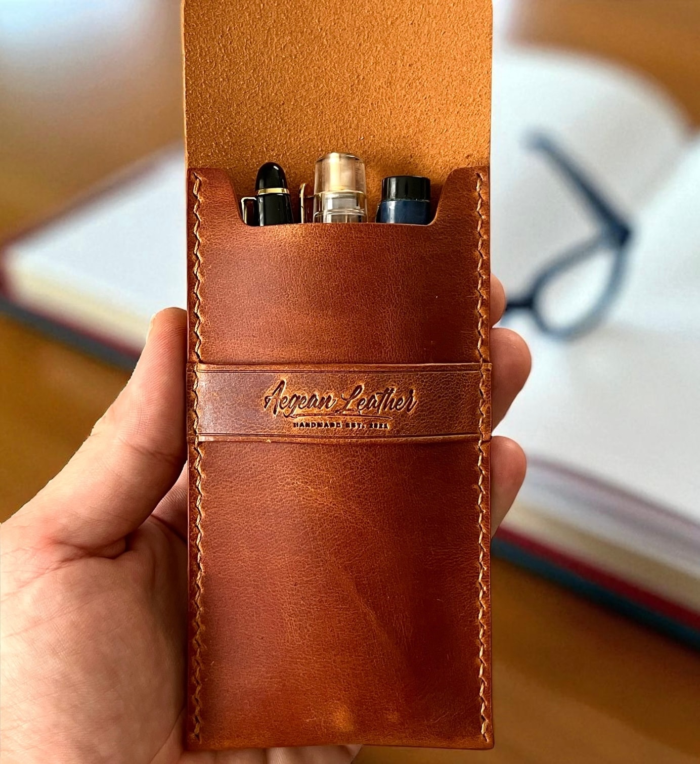 SIGNATURE PEN CASE-BROWN