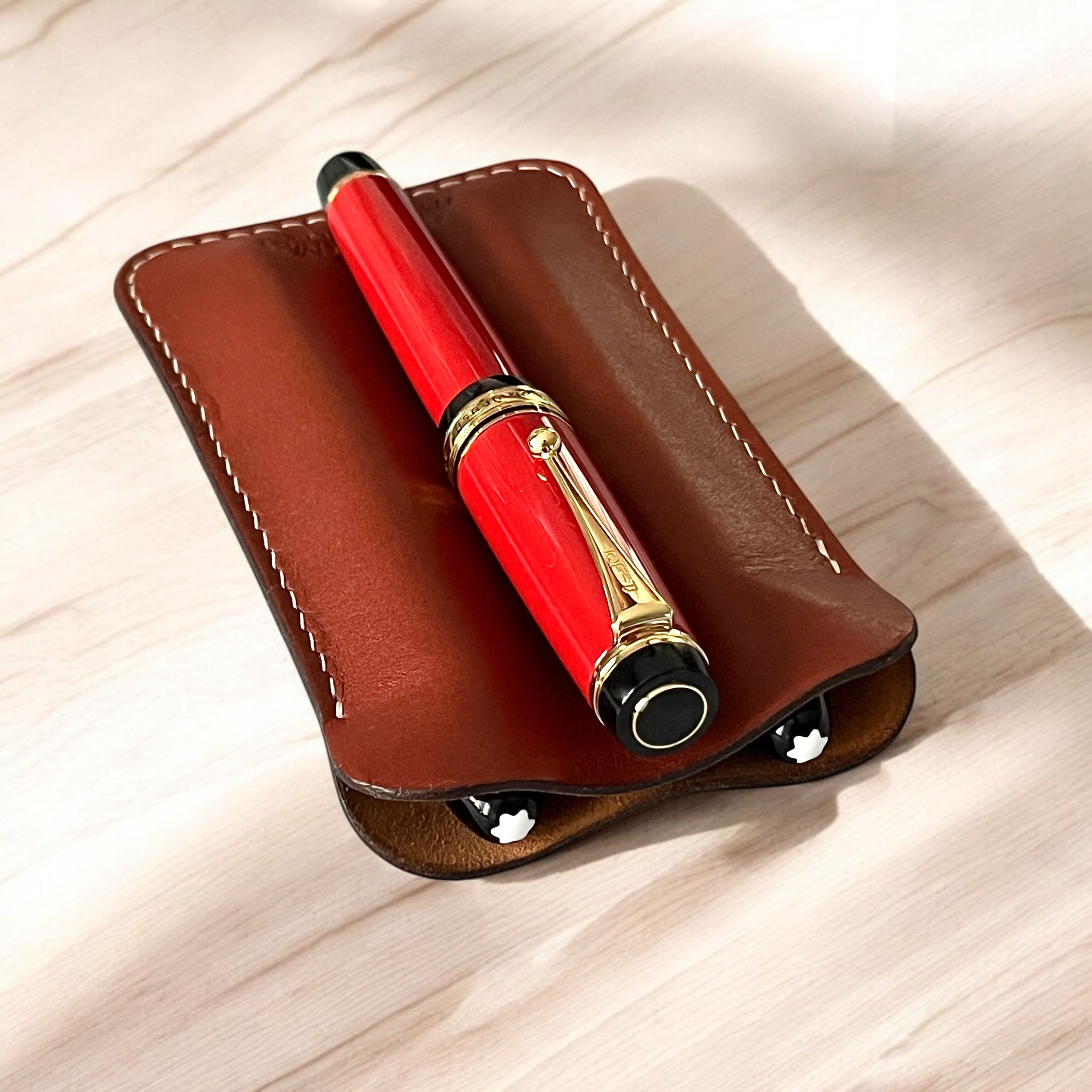 LEATHER DOUBLE PEN SLEEVE-COGNAC